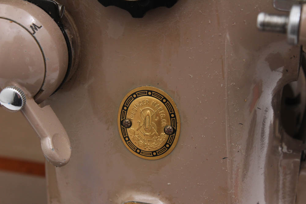 Singer Automatic Swing-Needle Machine 306 Sewing Machine