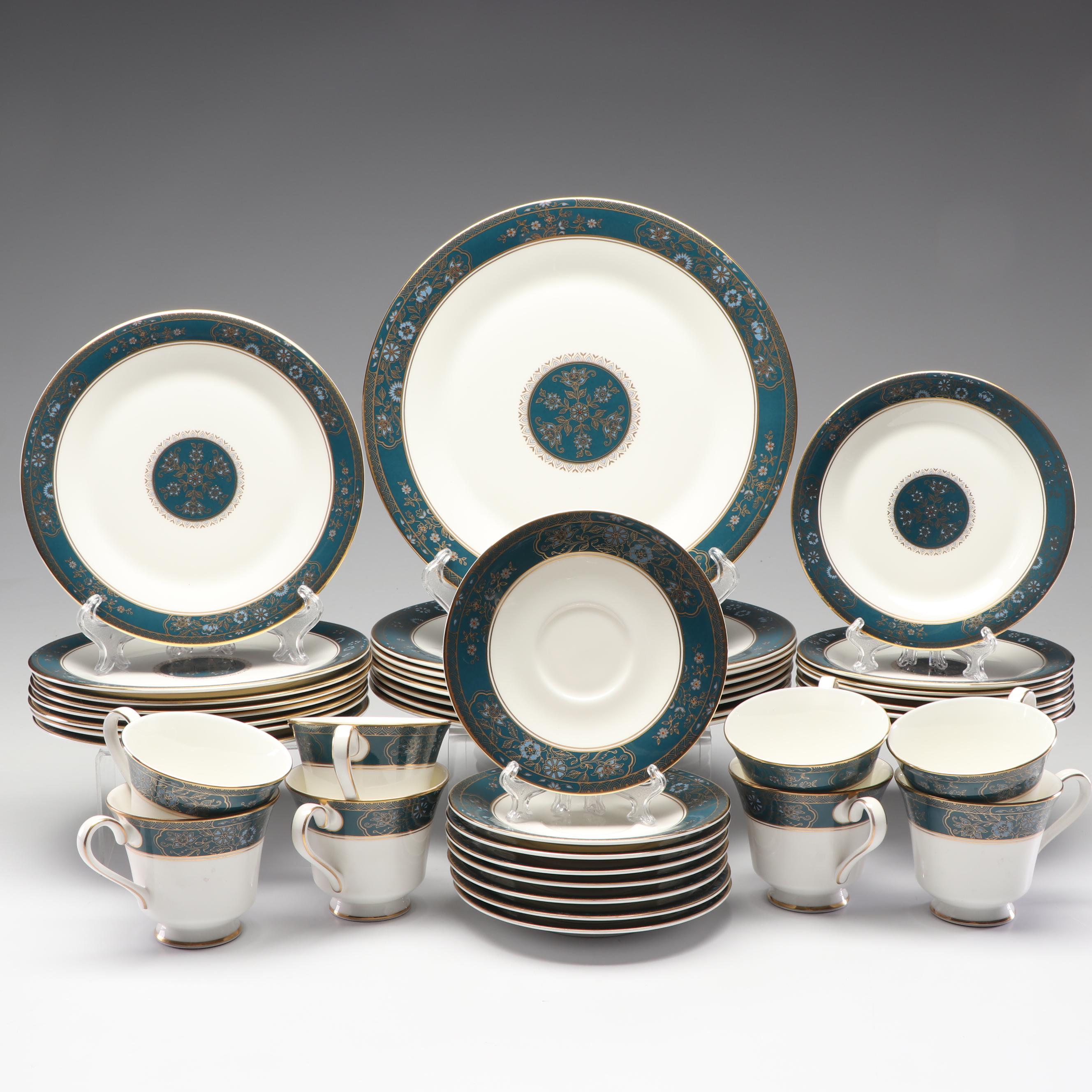 Royal Doulton "Carlyle" Dinnerware