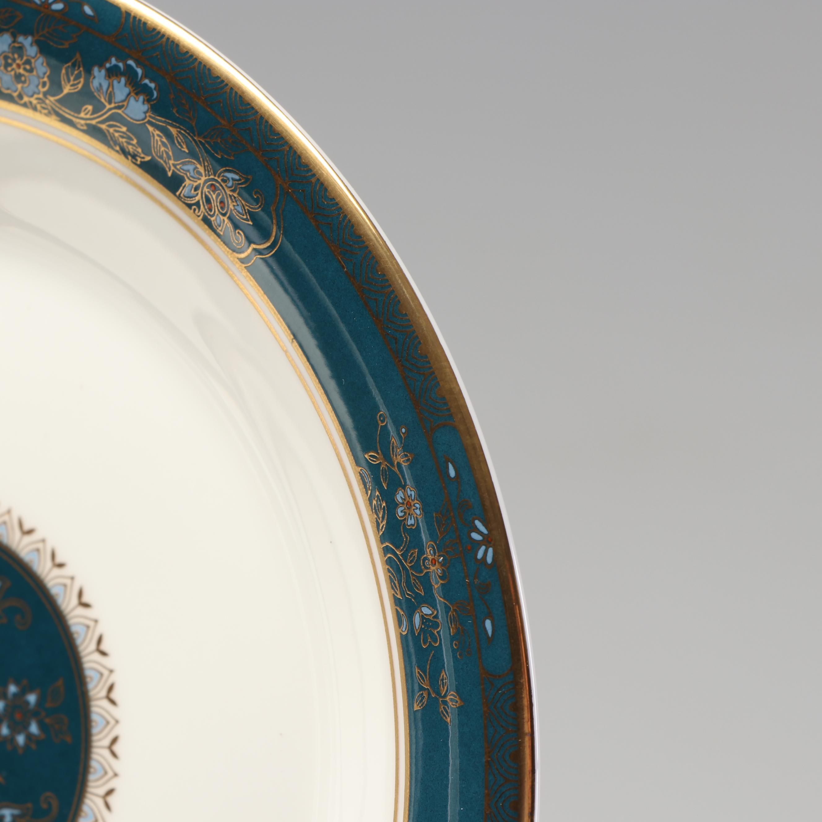 Royal Doulton "Carlyle" Dinnerware