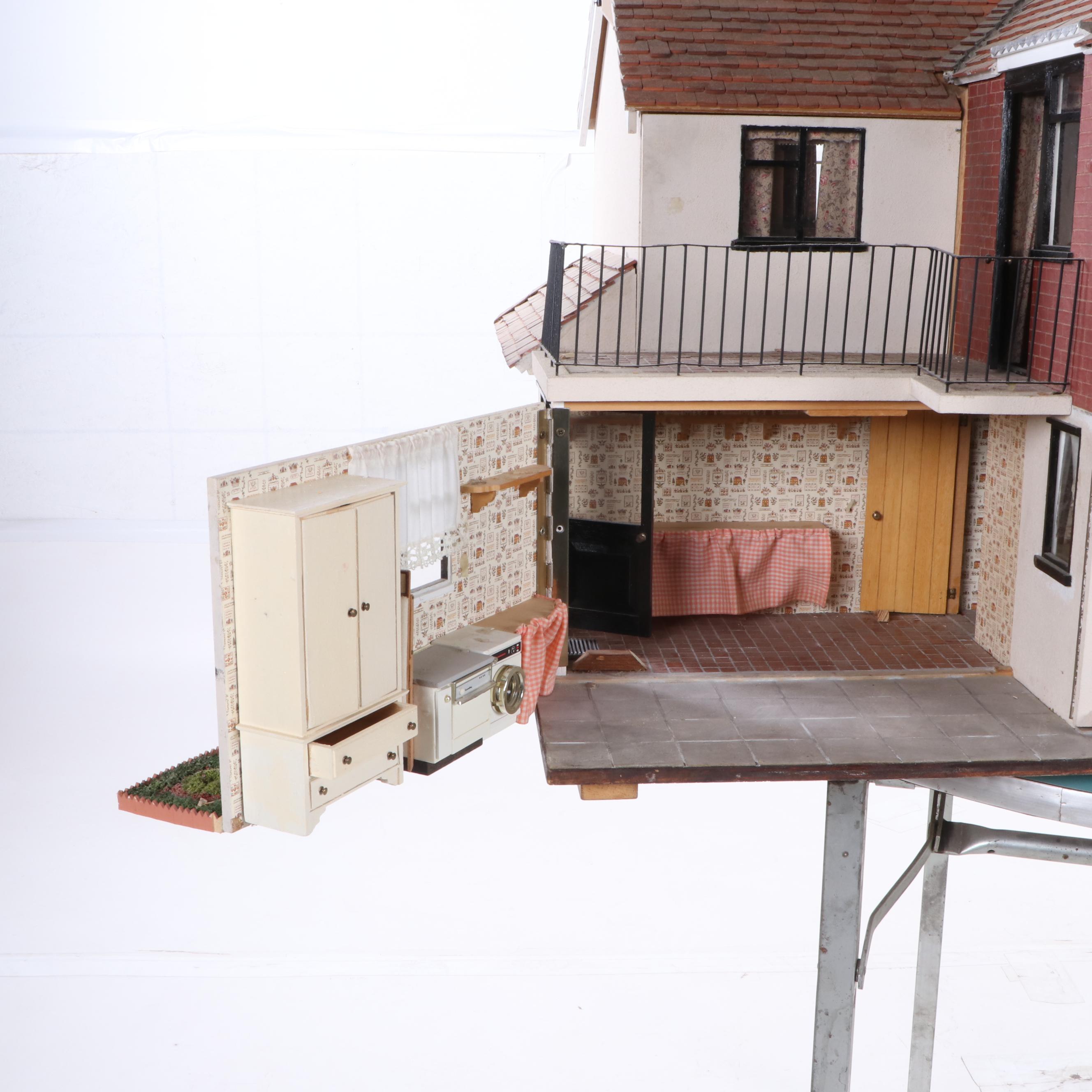 English Cottage Dollhouse with Miniatures