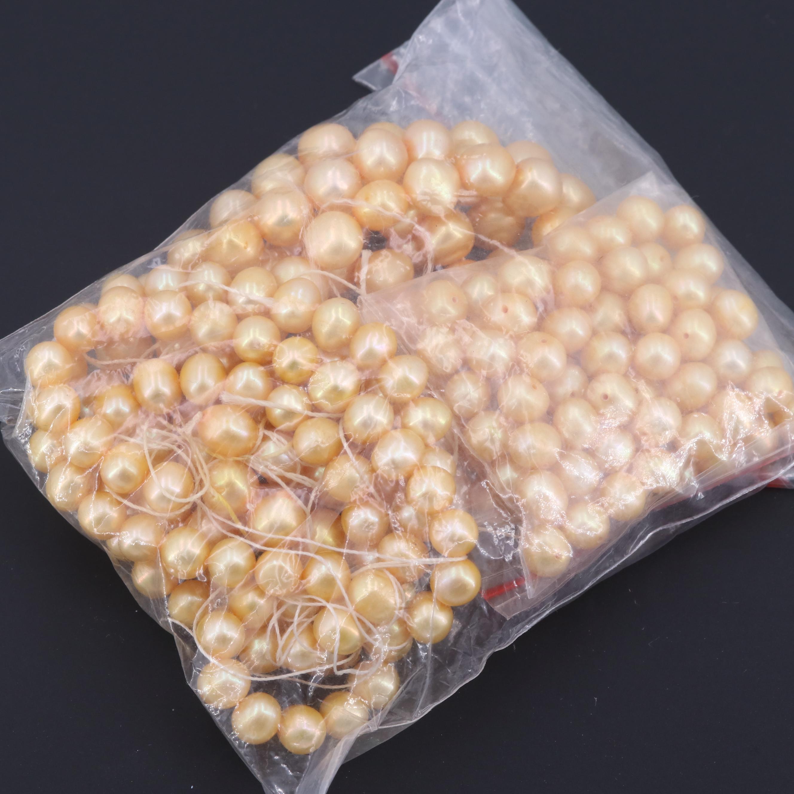 Assortment of Hanks and Loose Cultured Pearls