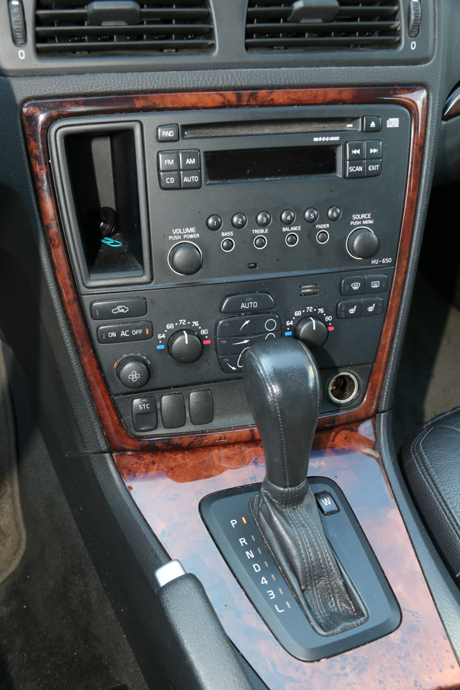 2006 Volvo V70 Wagon with Leather Interior