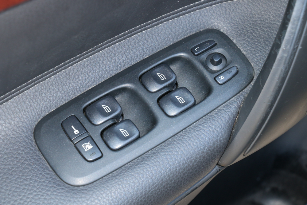 2006 Volvo V70 Wagon with Leather Interior