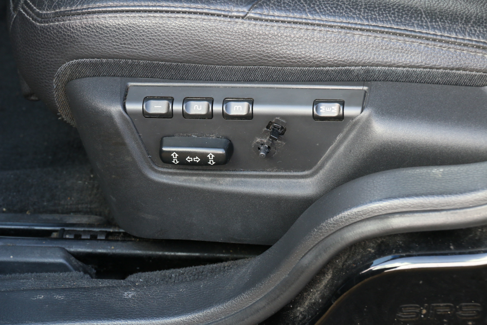 2006 Volvo V70 Wagon with Leather Interior