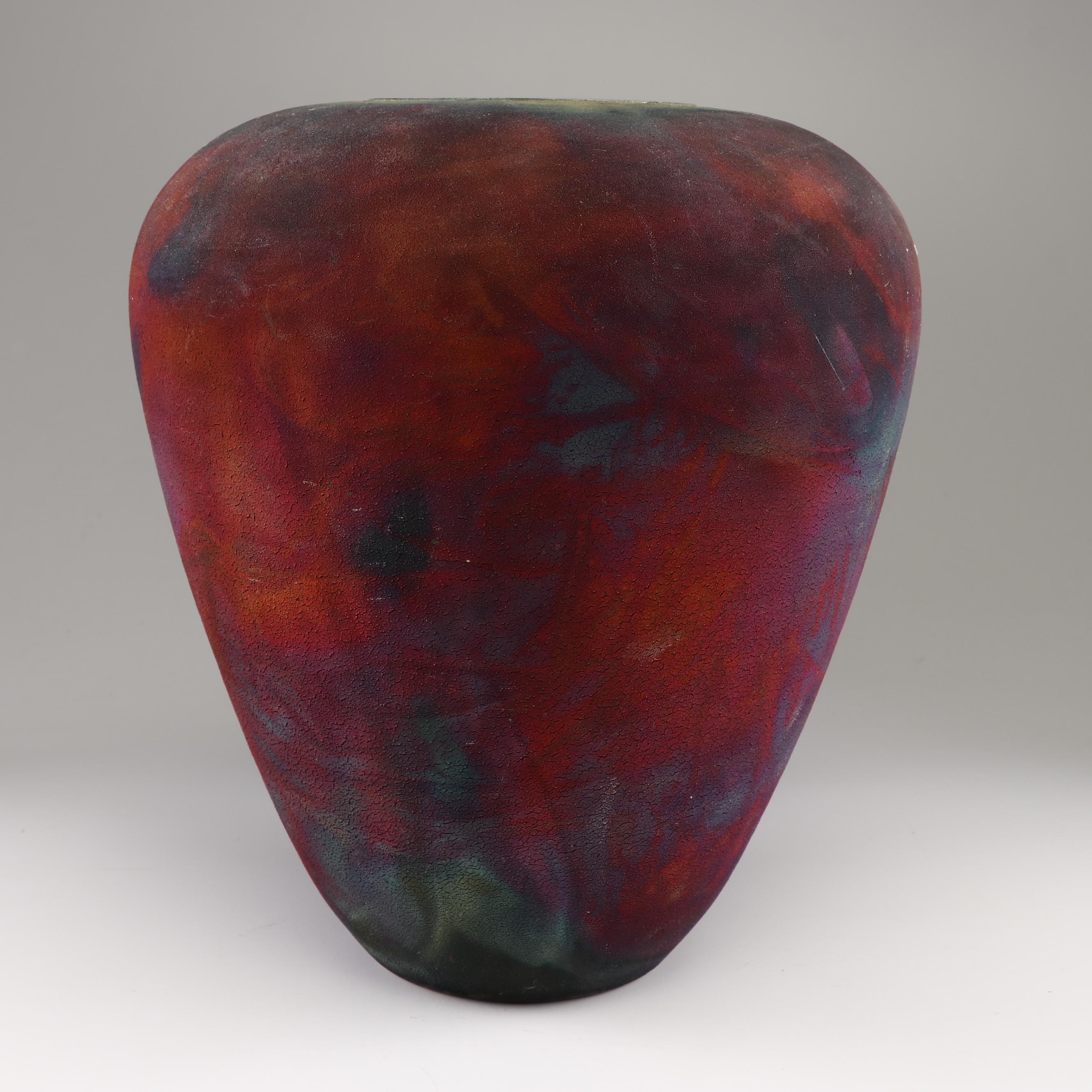 Les Mitchell Stoneware Copper Flashed Raku Vase, Late 20th Century