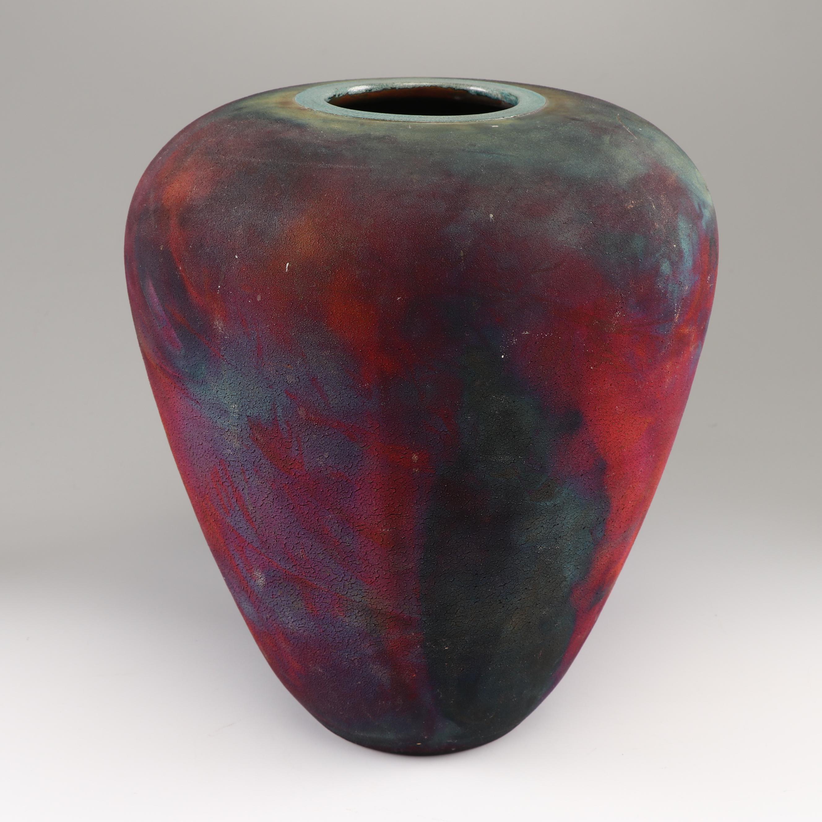 Les Mitchell Stoneware Copper Flashed Raku Vase, Late 20th Century