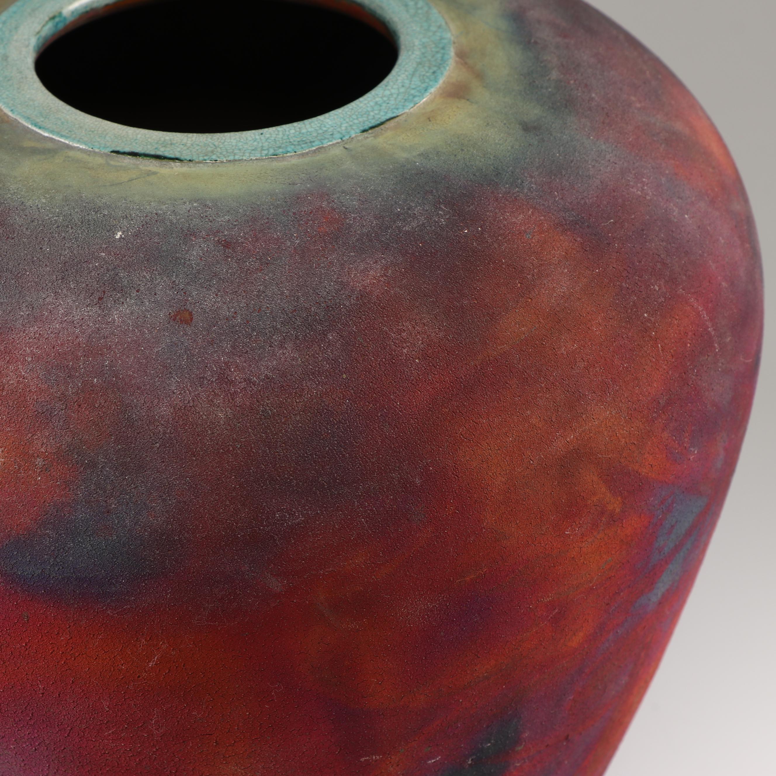 Les Mitchell Stoneware Copper Flashed Raku Vase, Late 20th Century