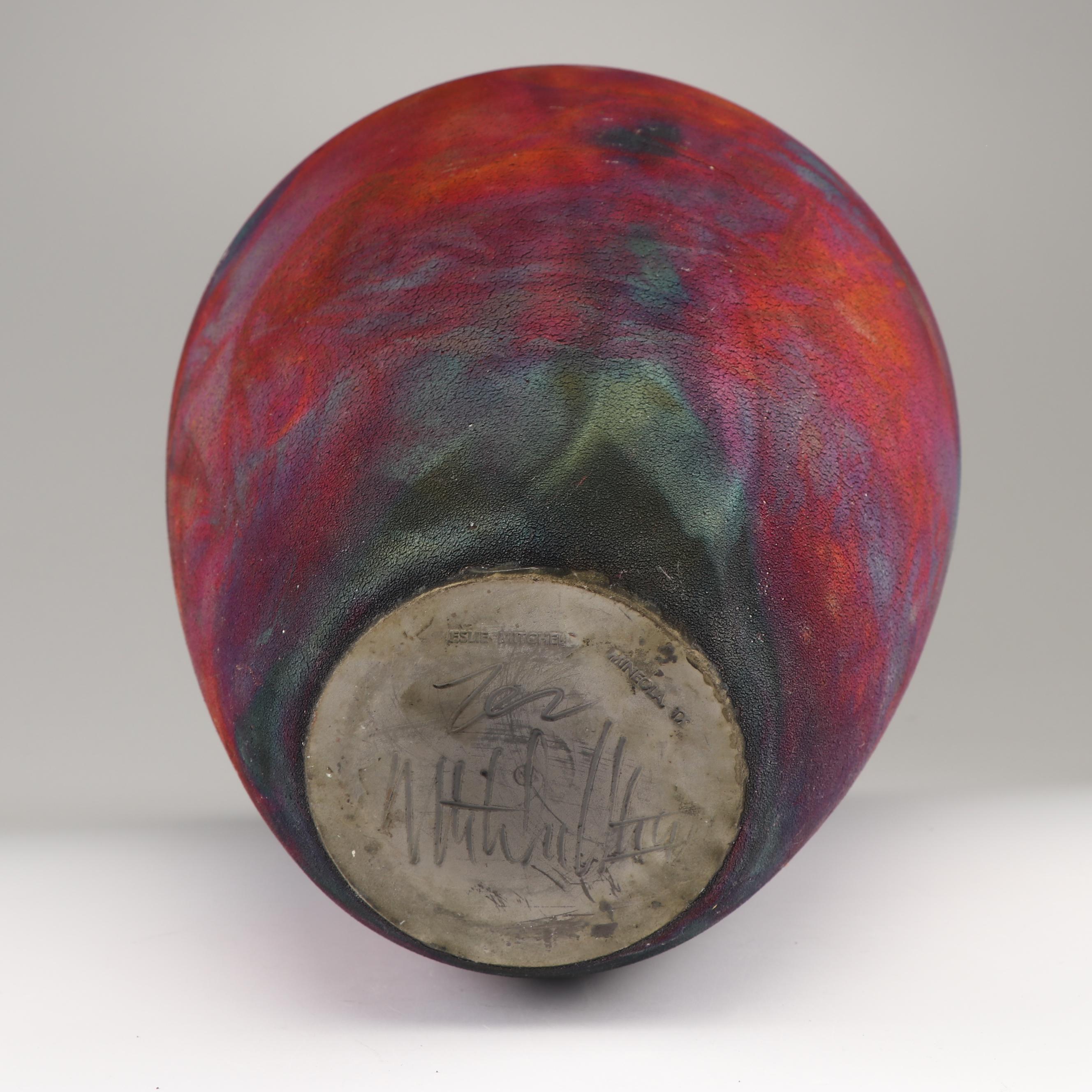 Les Mitchell Stoneware Copper Flashed Raku Vase, Late 20th Century