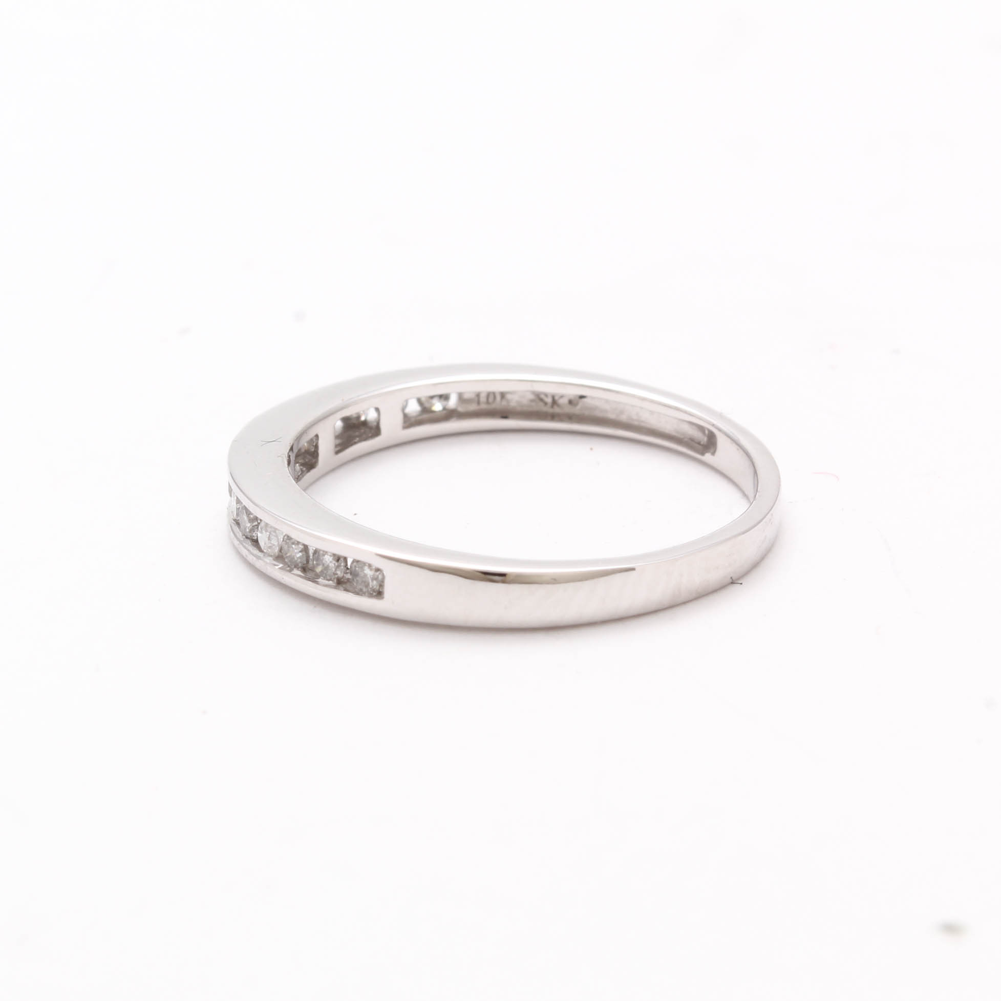 10K White Gold Diamond Ring