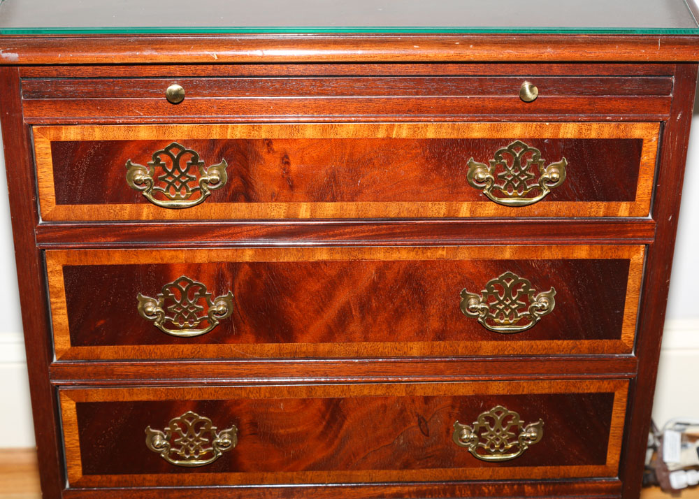 Hickory White "American Masterpiece Collection" Cherry Night Stands