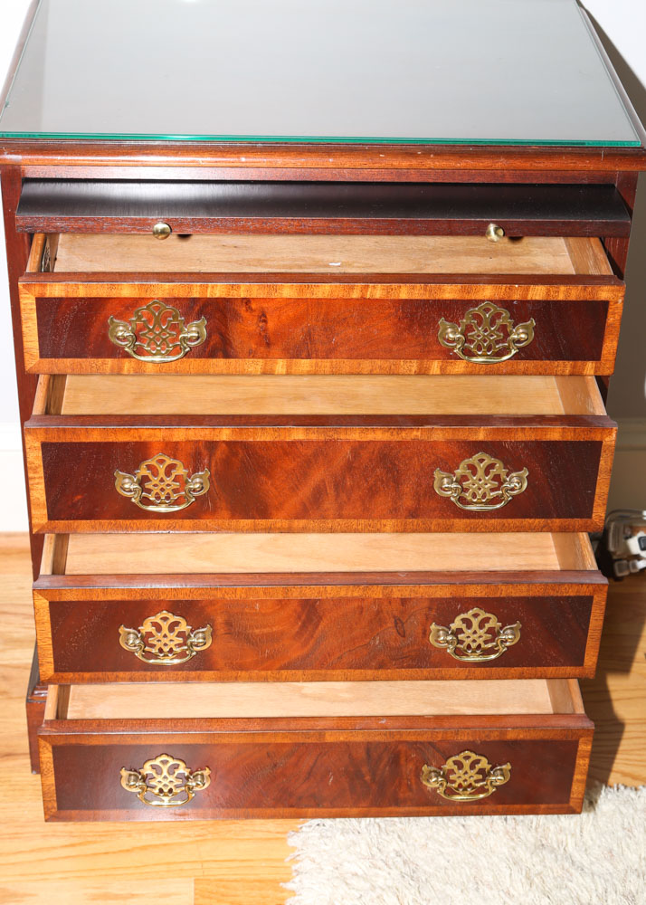 Hickory White "American Masterpiece Collection" Cherry Night Stands