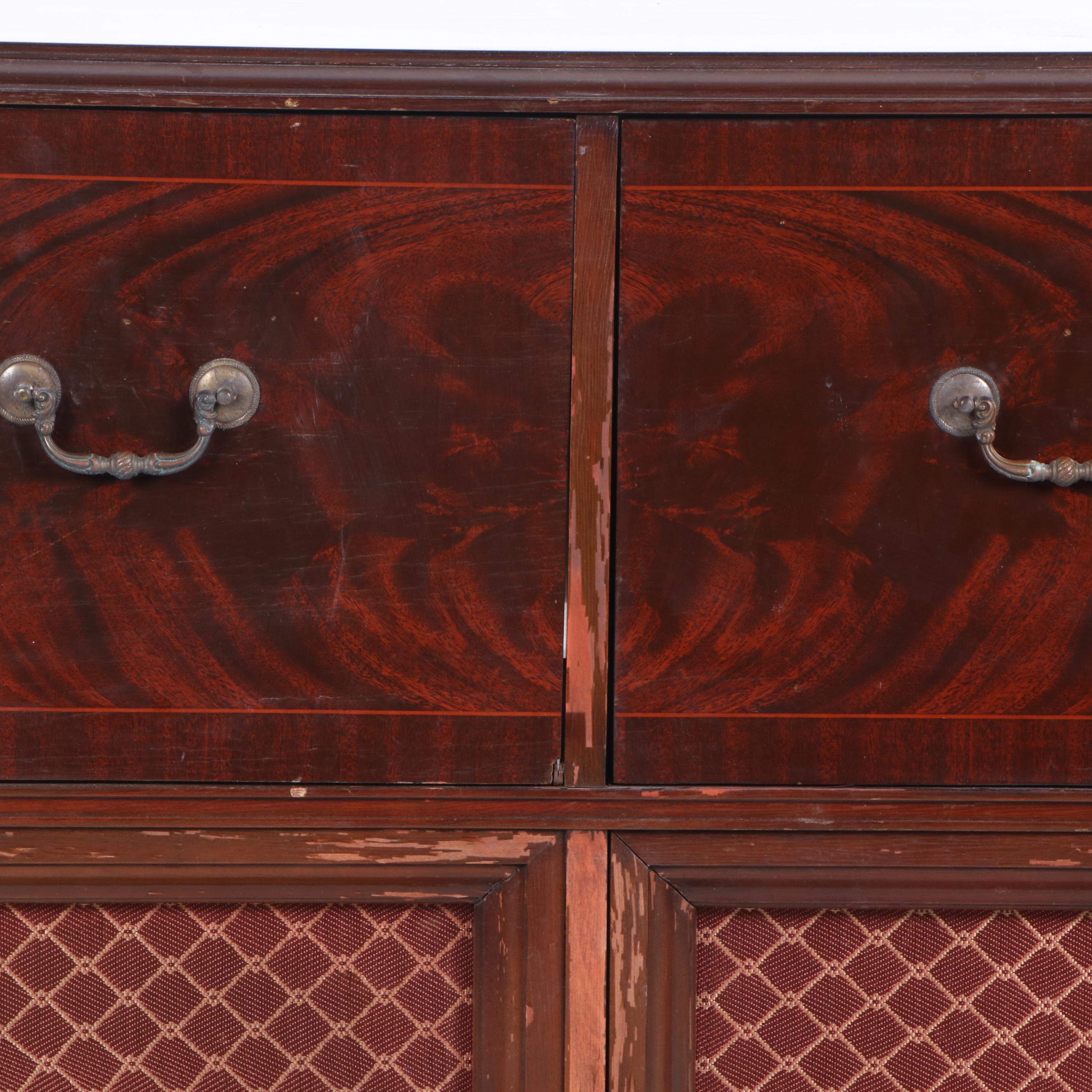 Zenith Cobramatic Mahogany Turntable and Radio Cabinet, 1950's