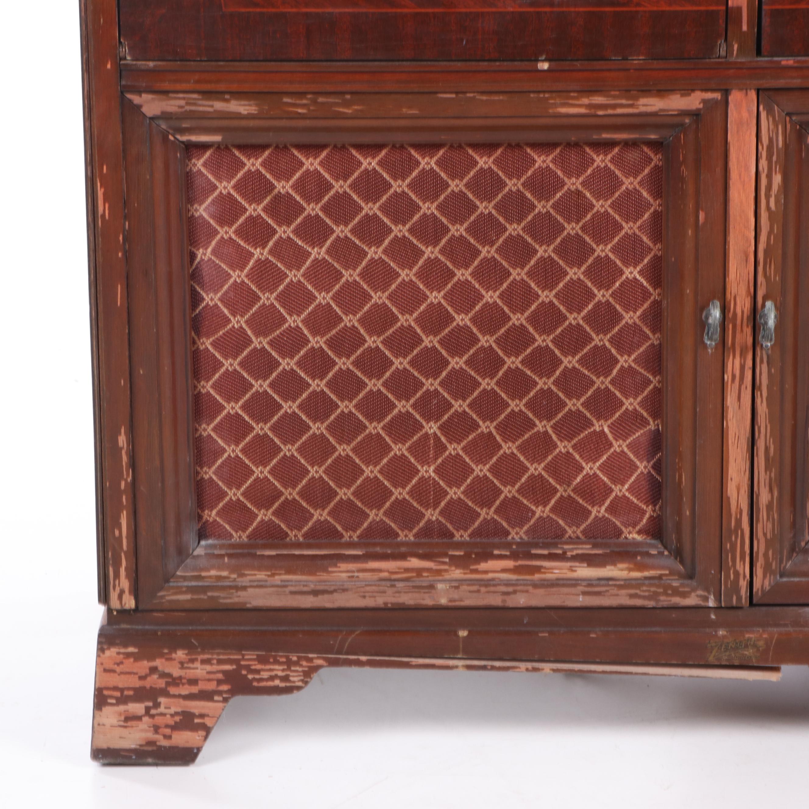 Zenith Cobramatic Mahogany Turntable and Radio Cabinet, 1950's