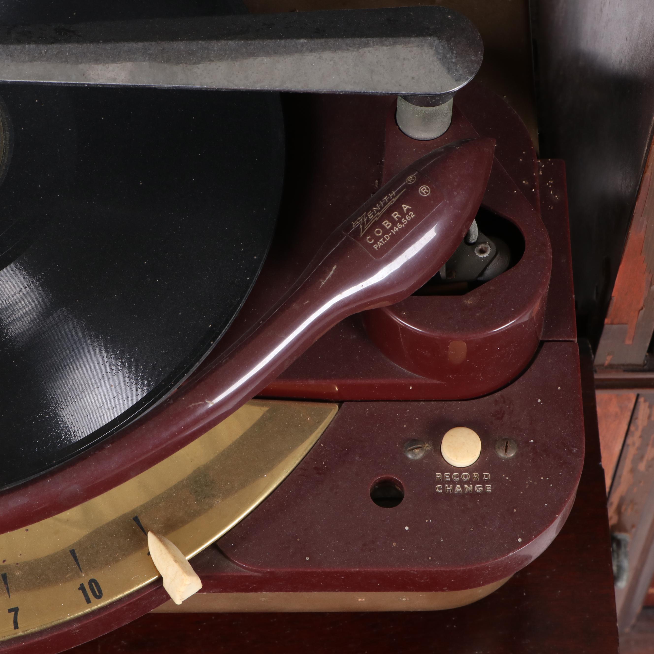 Zenith Cobramatic Mahogany Turntable and Radio Cabinet, 1950's