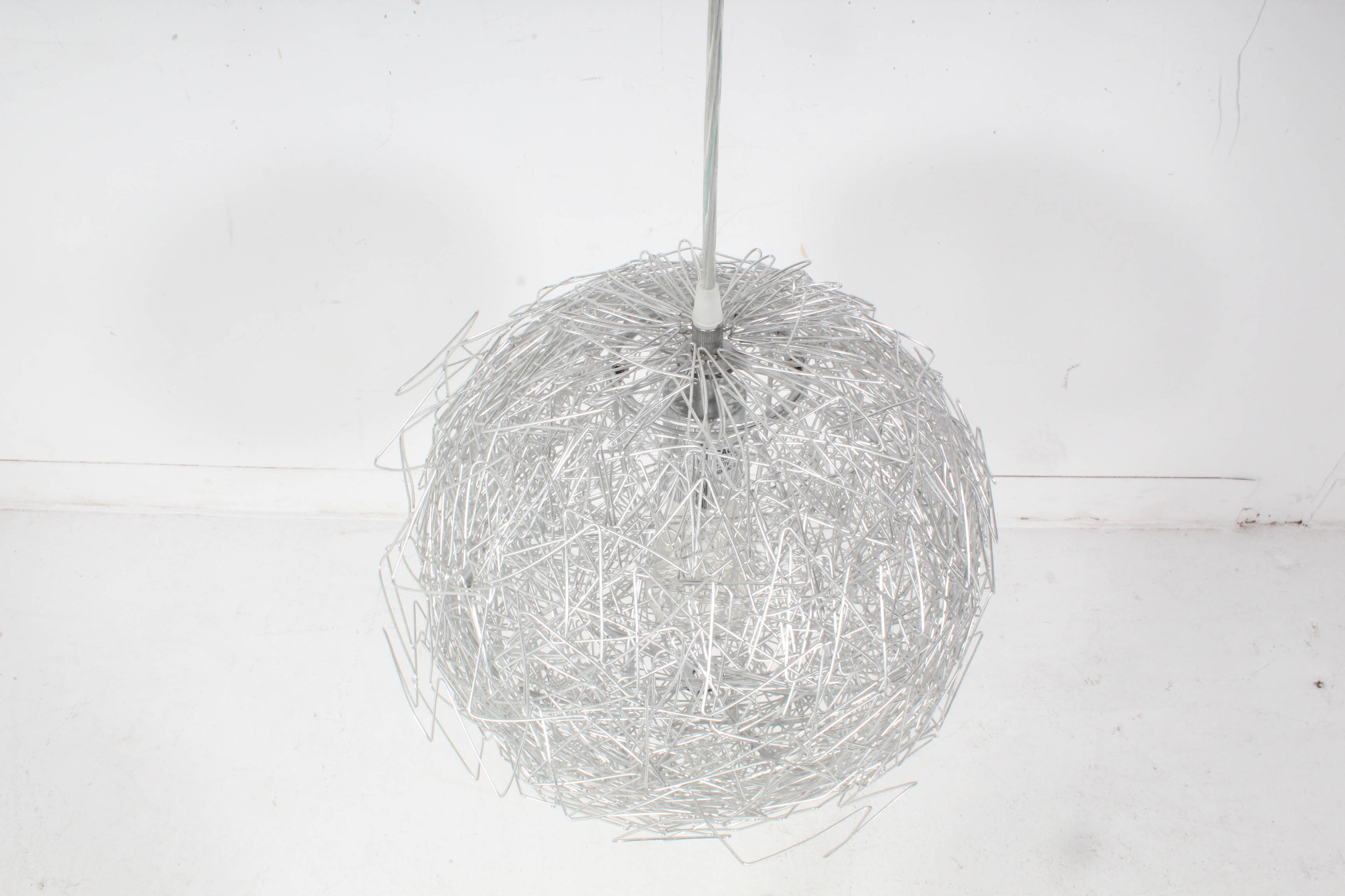 Jun Long Formed Wire Pendant Lamps