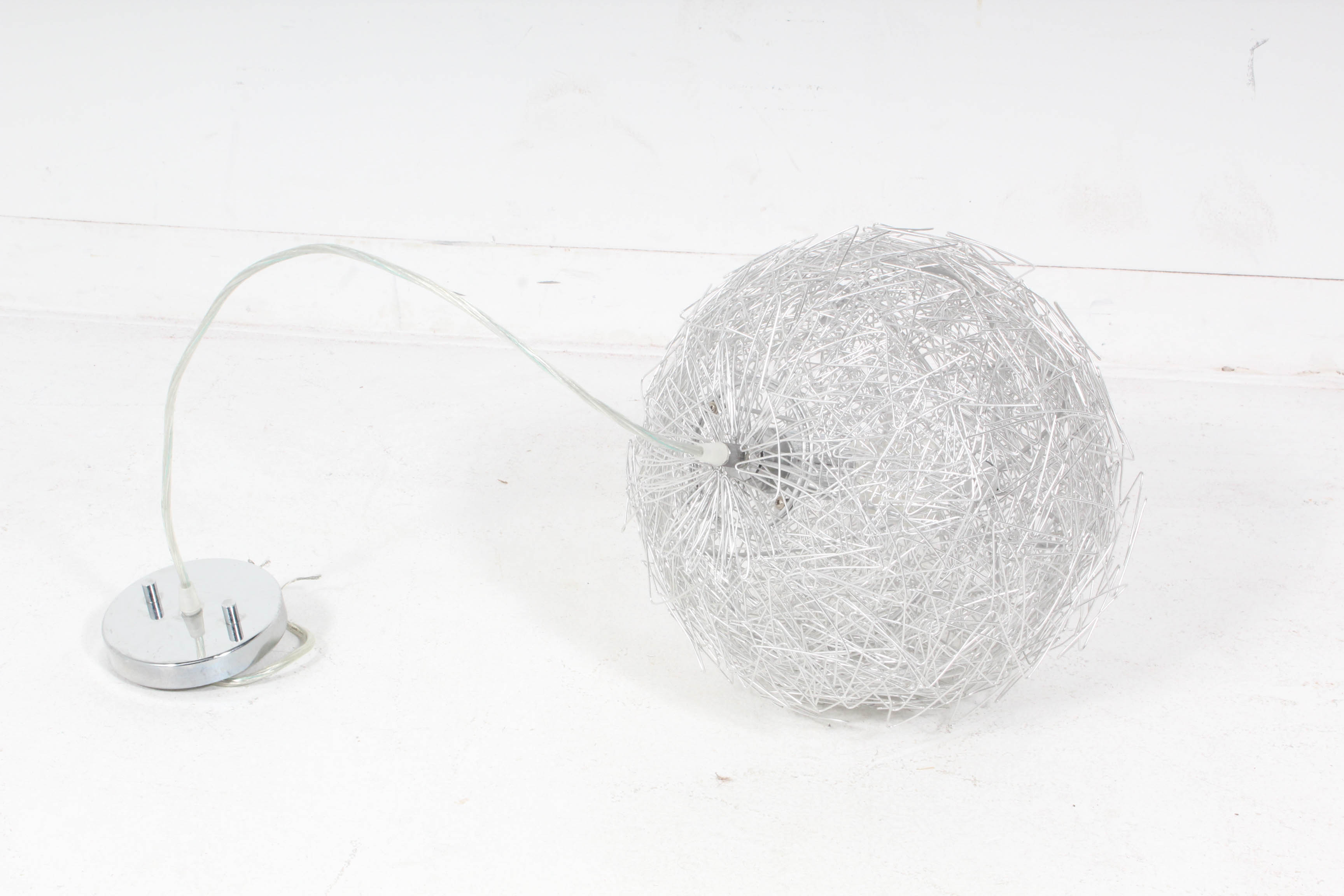 Jun Long Formed Wire Pendant Lamps