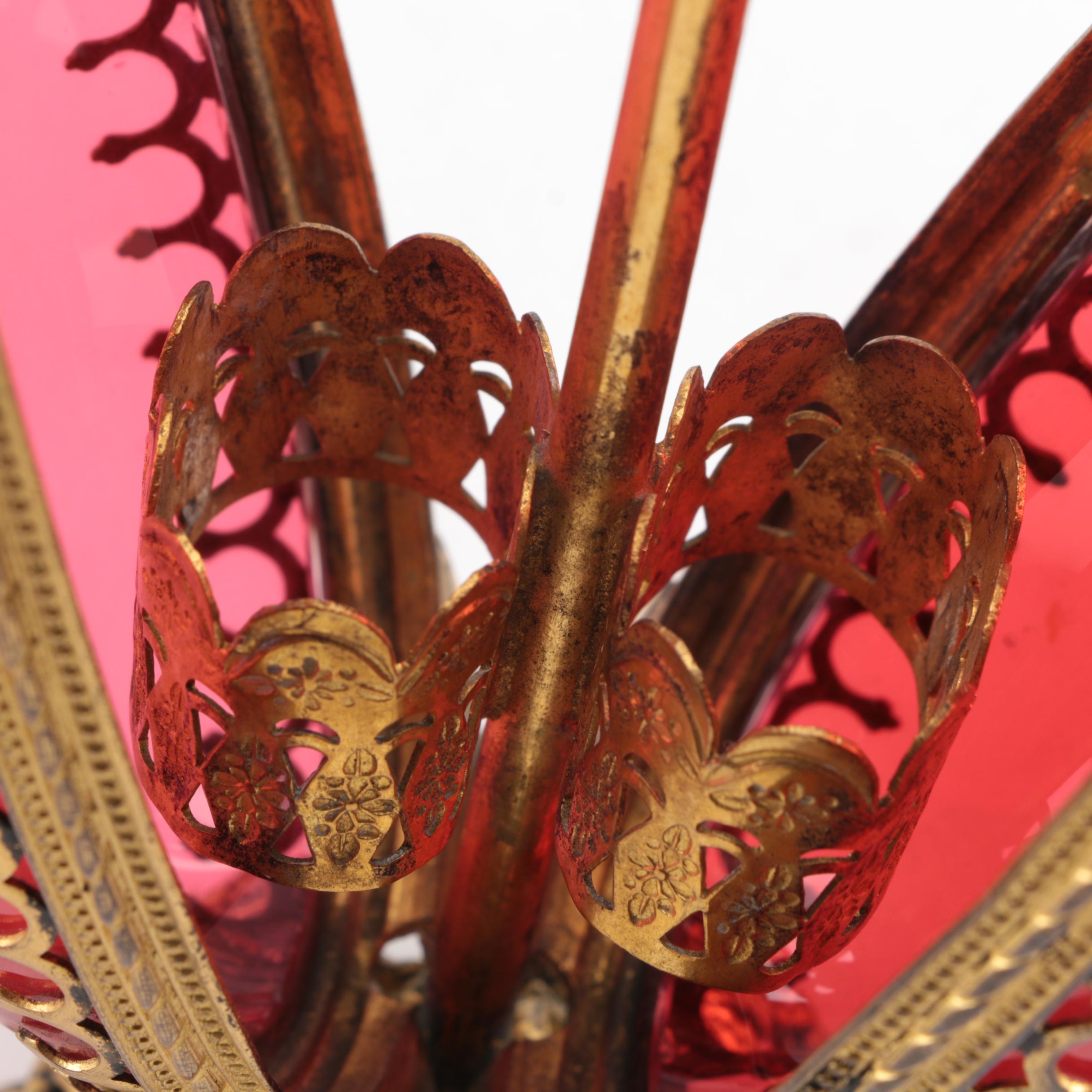 French Ruby Glass Perfume "Etui" in Egg Form, 19th Century