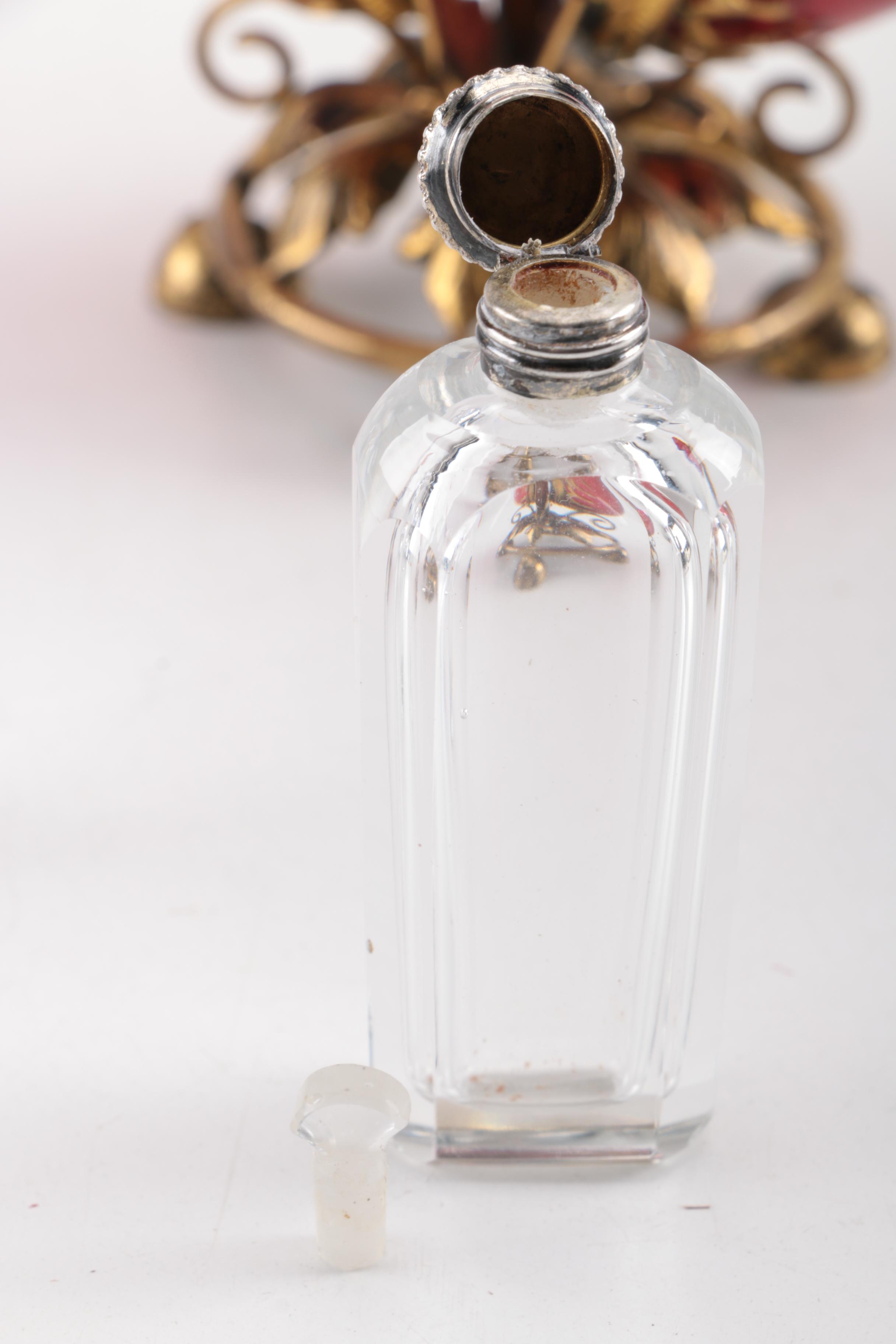 French Ruby Glass Perfume "Etui" in Egg Form, 19th Century