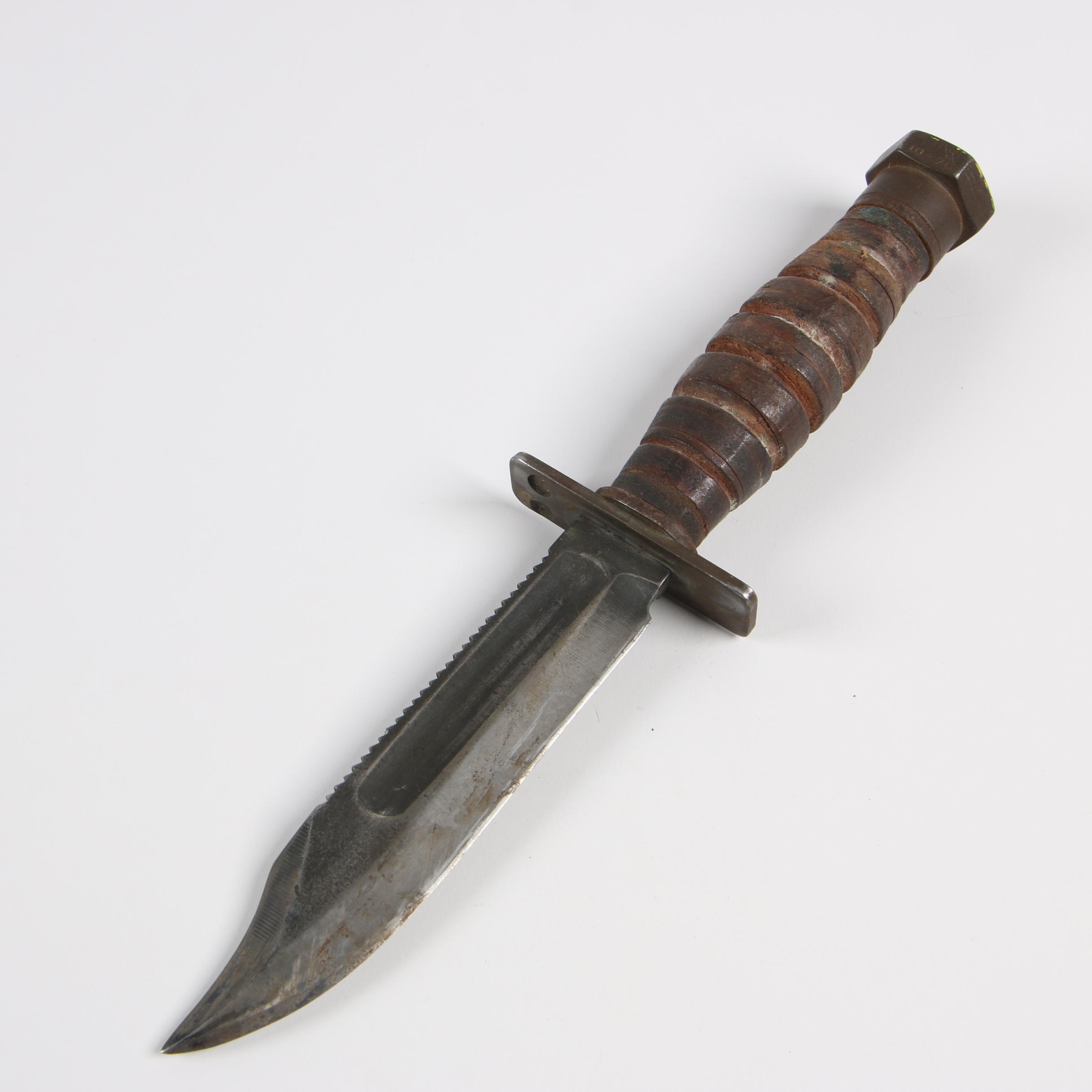 Vietnam Era US Military Ontario 10-76 Pilots Combat/Survival Knife with Sheath