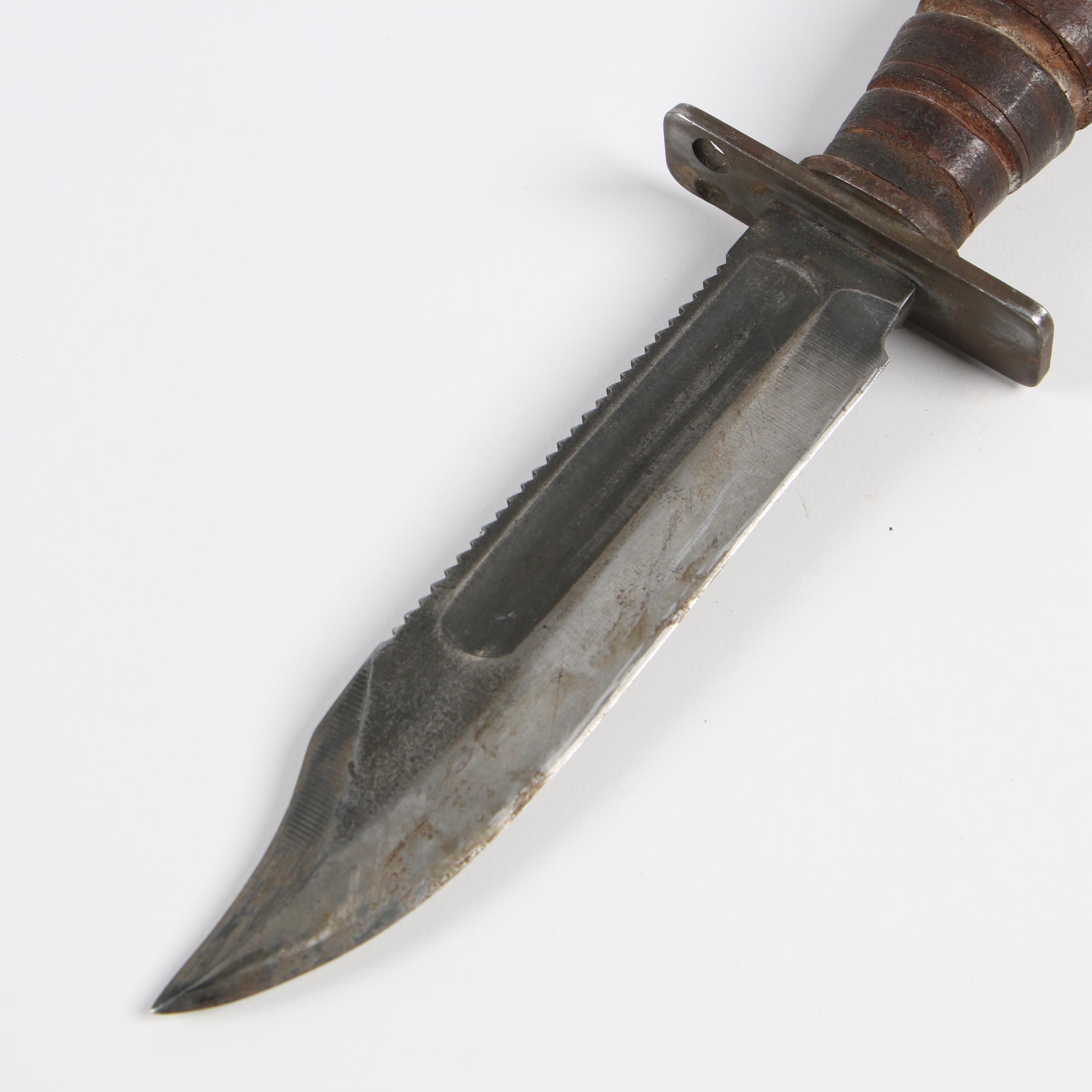 Vietnam Era US Military Ontario 10-76 Pilots Combat/Survival Knife with Sheath