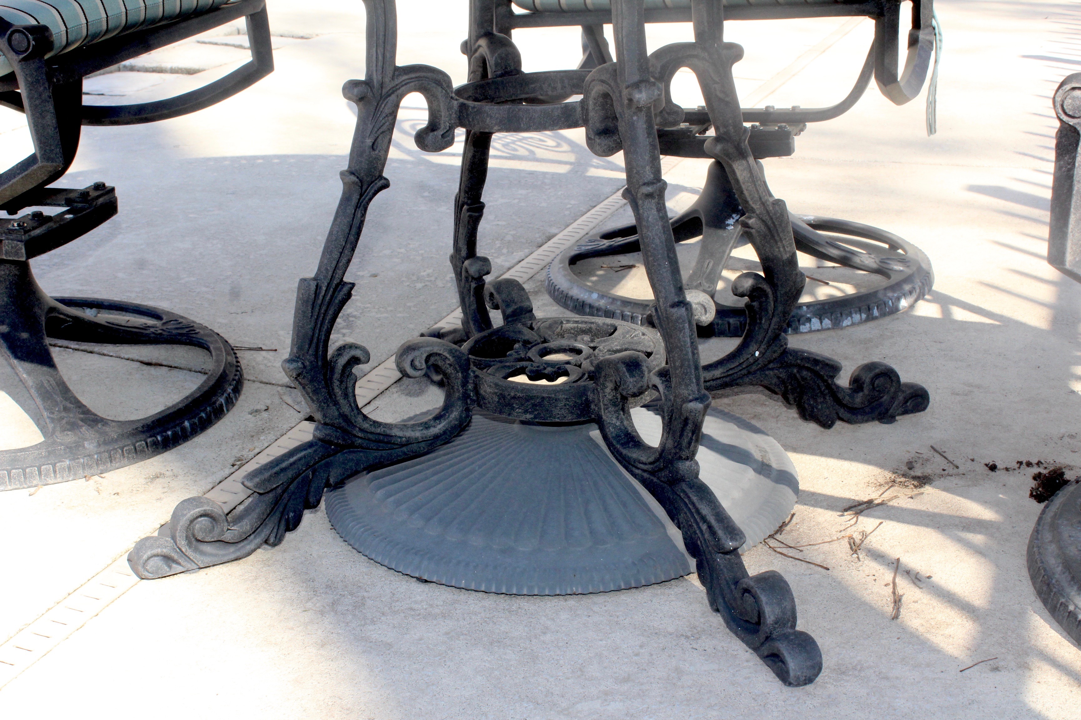 Cast Classics "Monte Cristo" Patio Table and Chairs