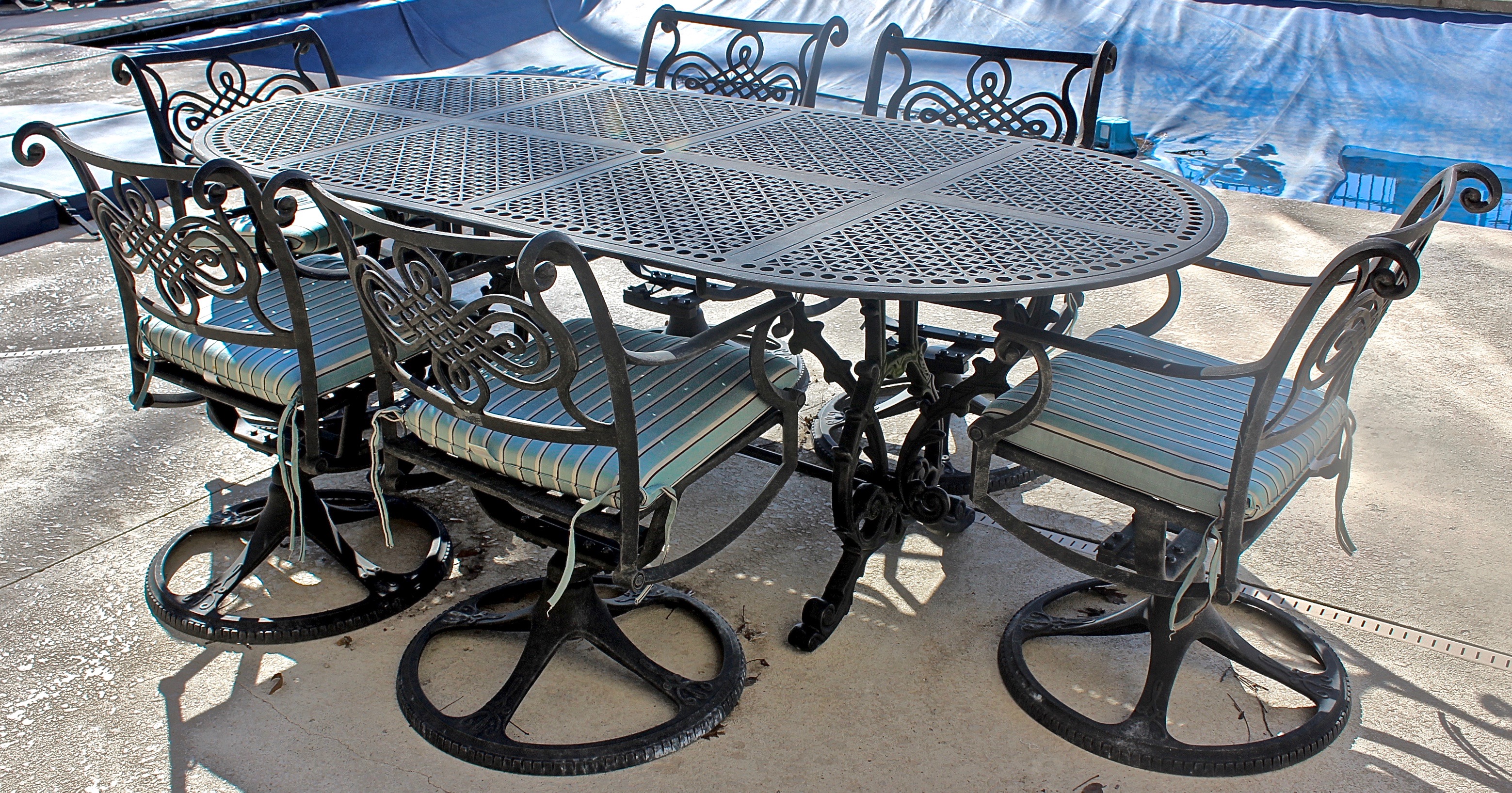 Cast Classics "Monte Cristo" Patio Dining Table and Chairs