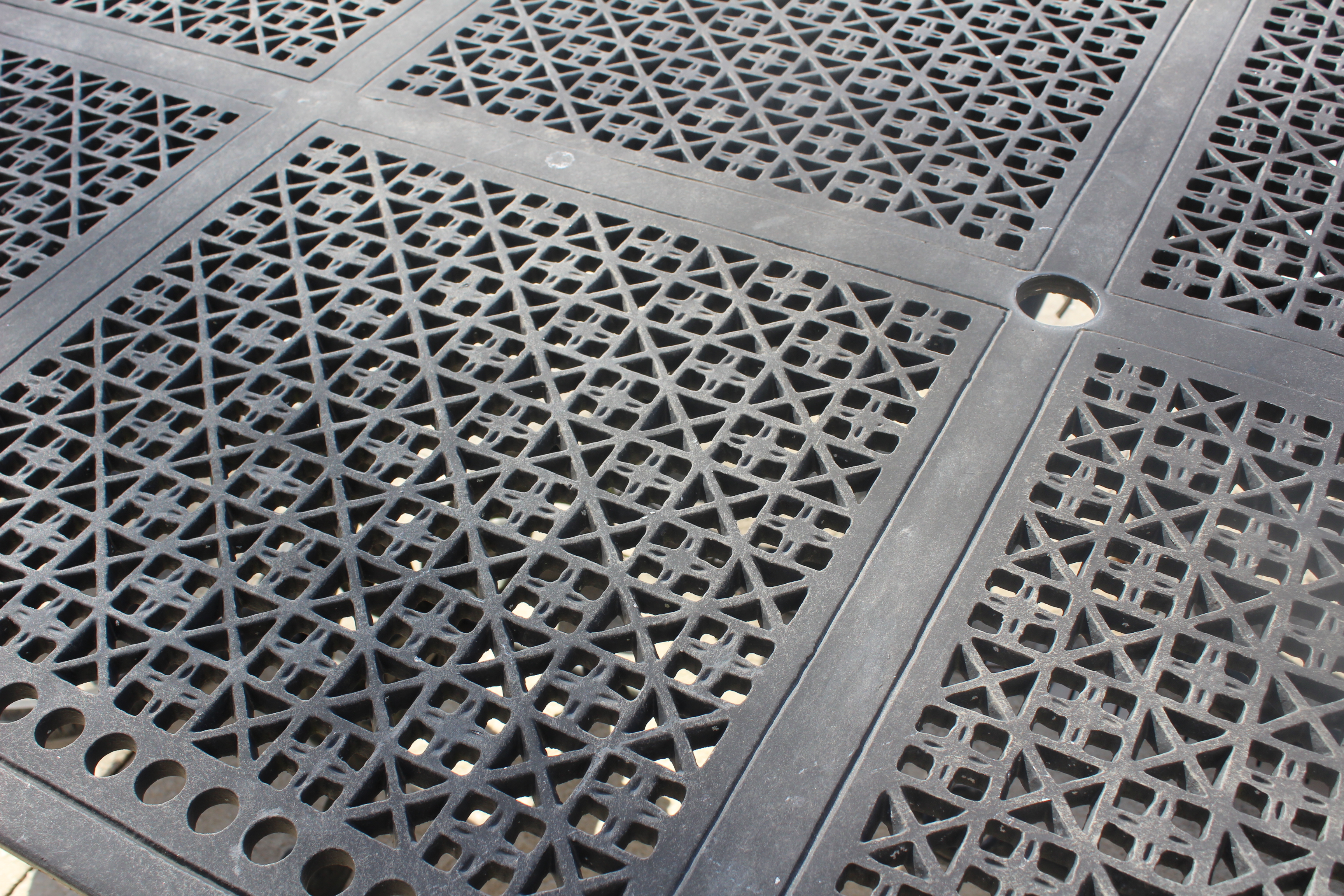 Cast Classics "Monte Cristo" Patio Dining Table and Chairs