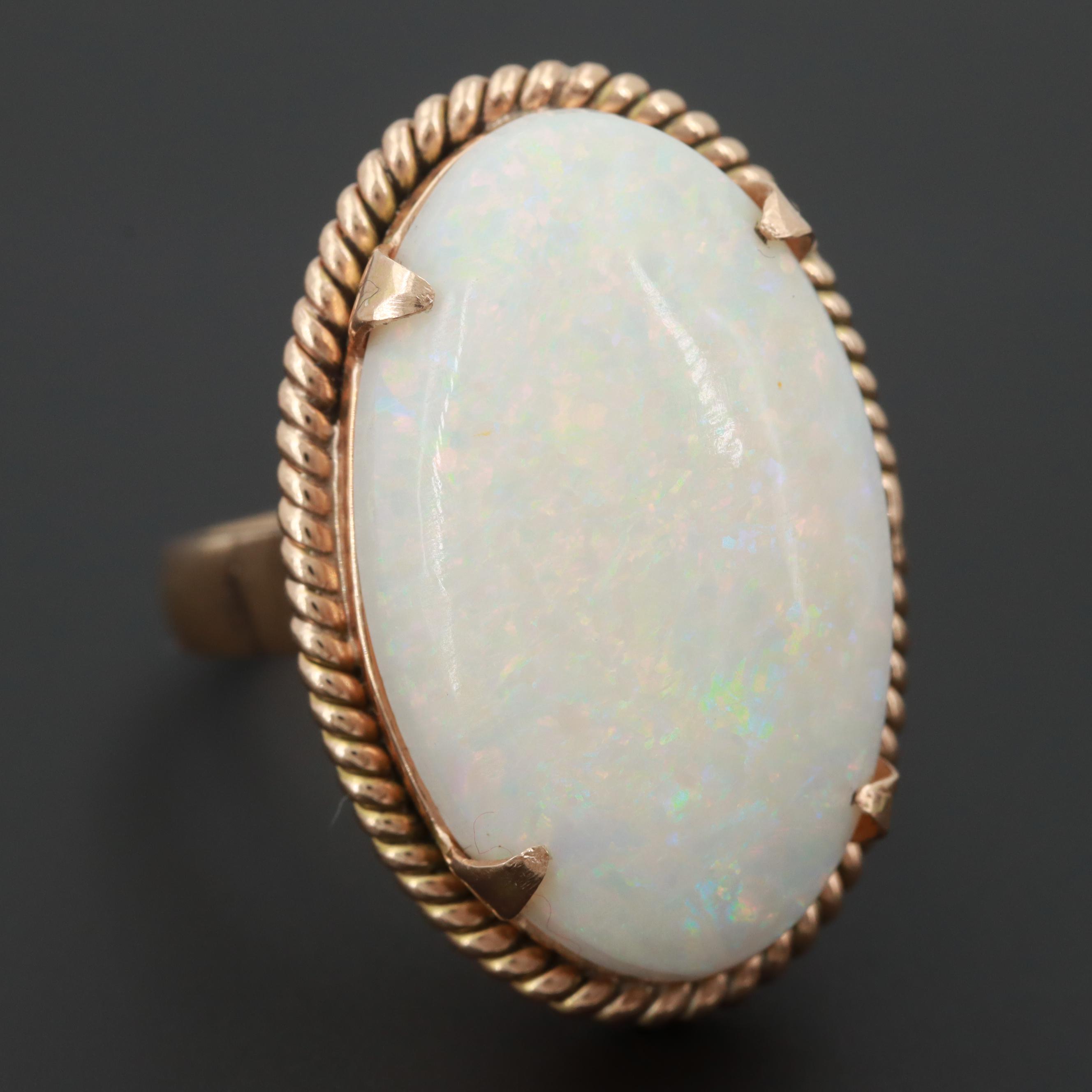 Vintage 14K Yellow Gold Oval Opal Cabochon Ring