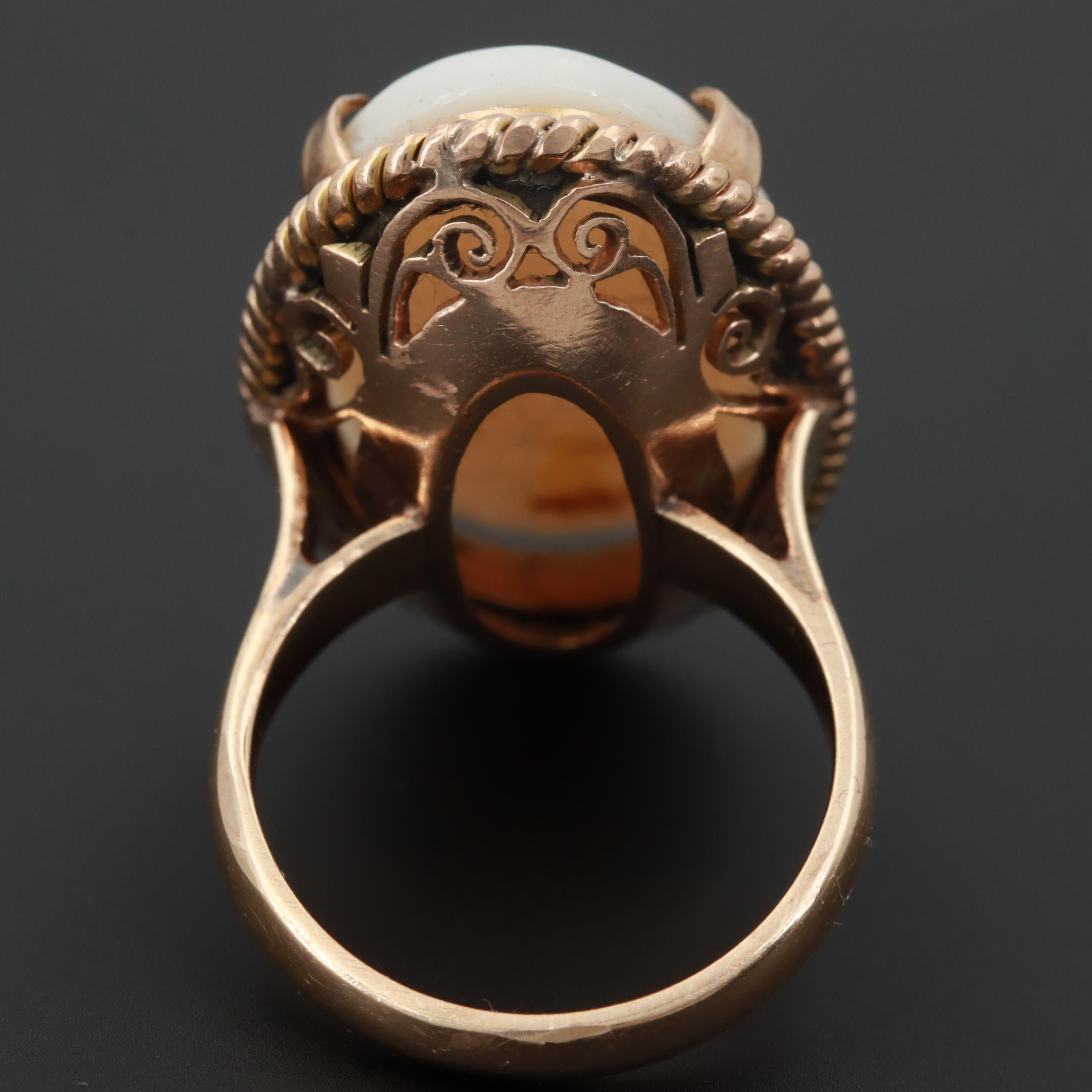 Vintage 14K Yellow Gold Oval Opal Cabochon Ring