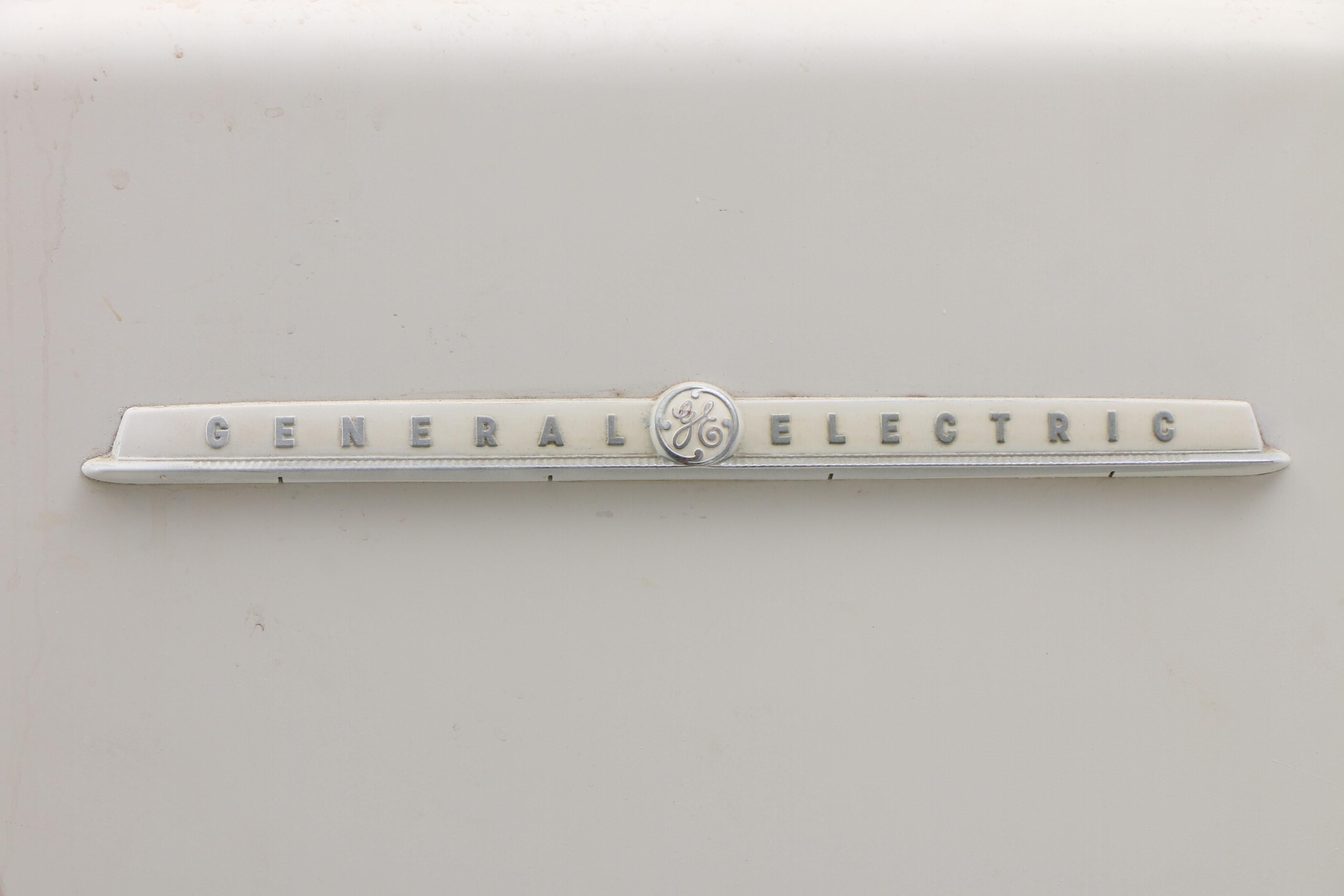 Vintage General Electric Refrigerator From "The Old Man & The Gun"