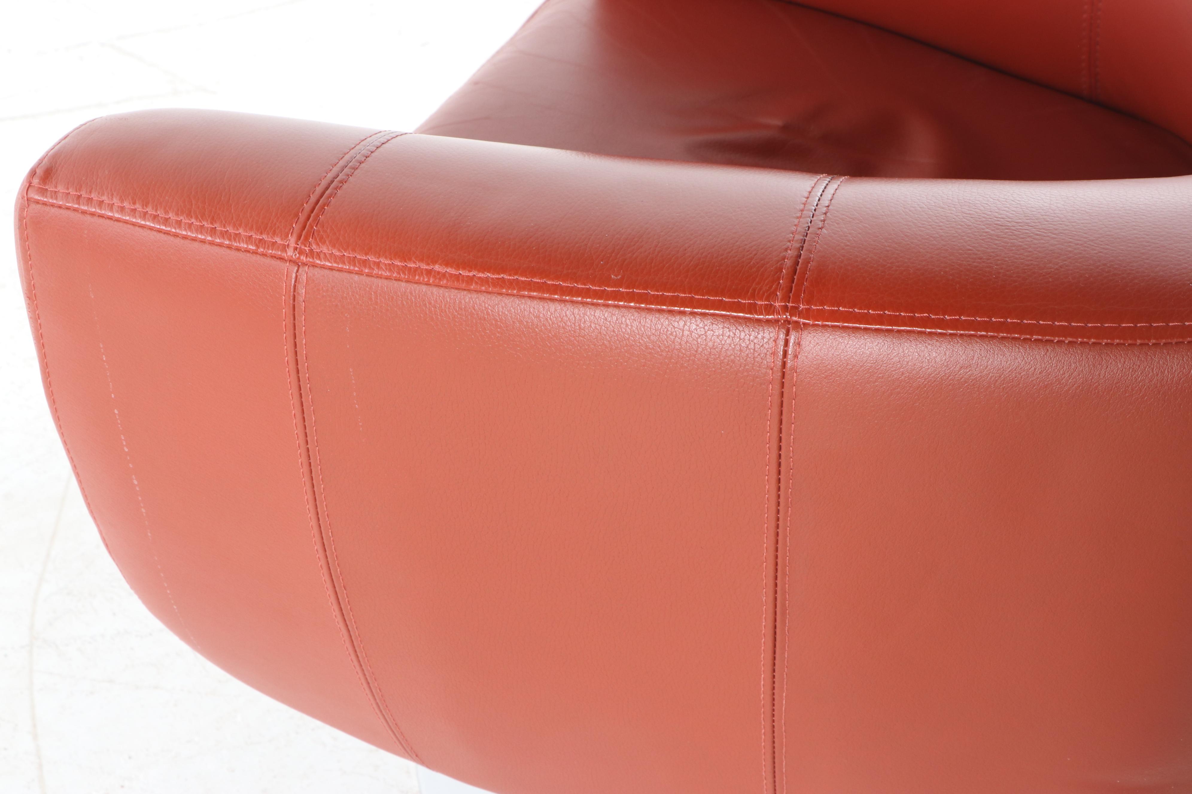 Contemporary Leather Swivel Chair