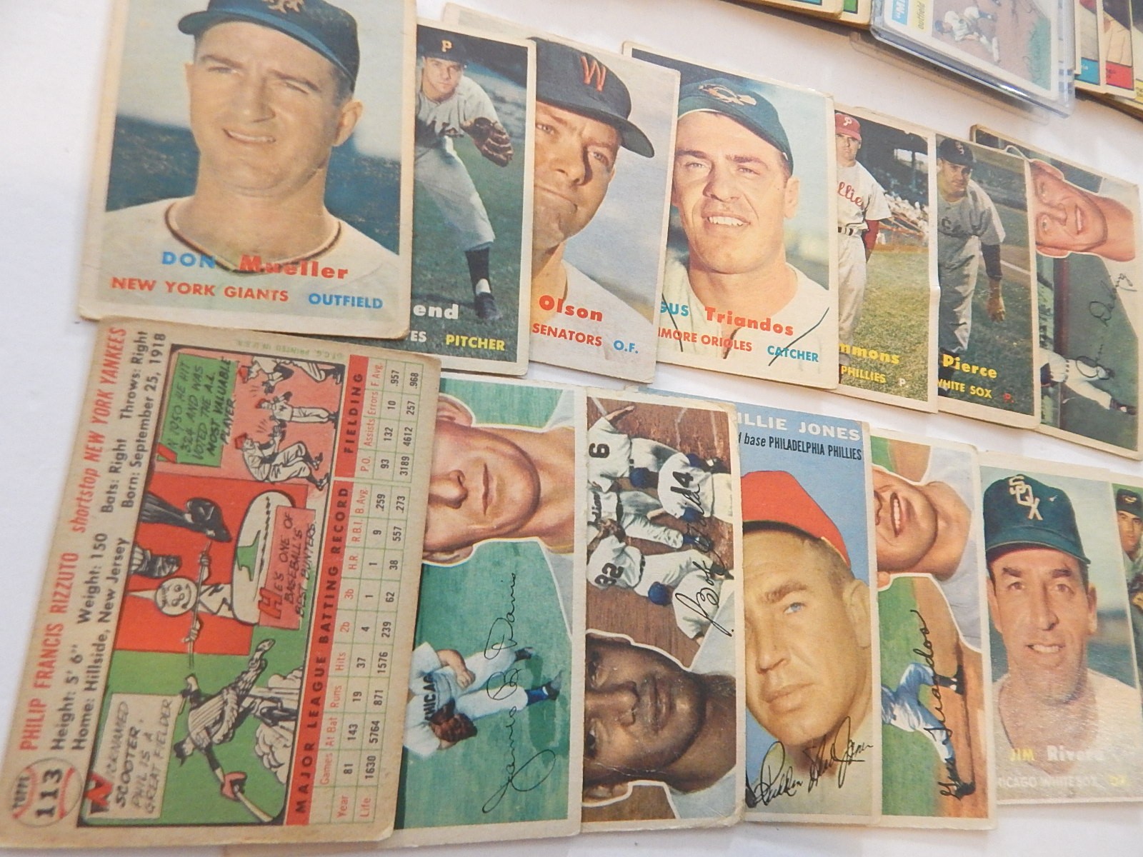 Large Vintage Baseball Card Collection with Rookies and Stars, 1952 to 1961