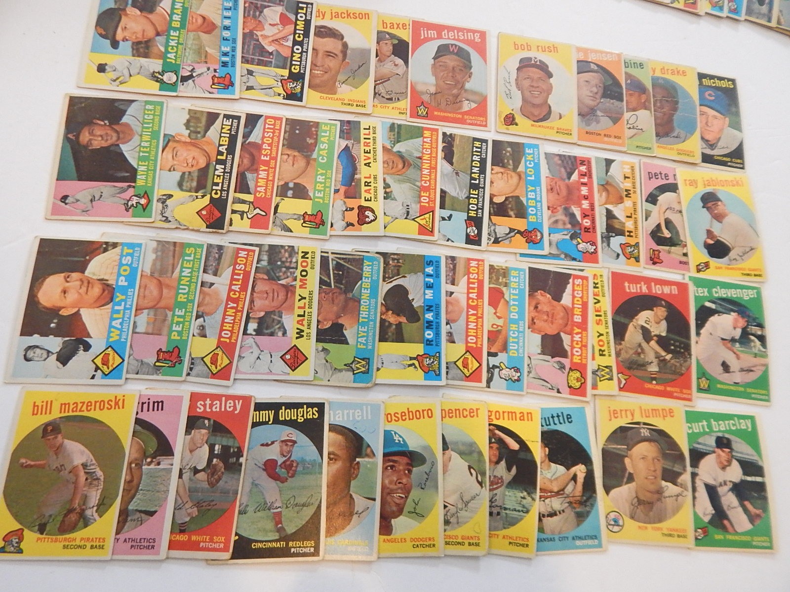Large Vintage Baseball Card Collection with Rookies and Stars, 1952 to 1961