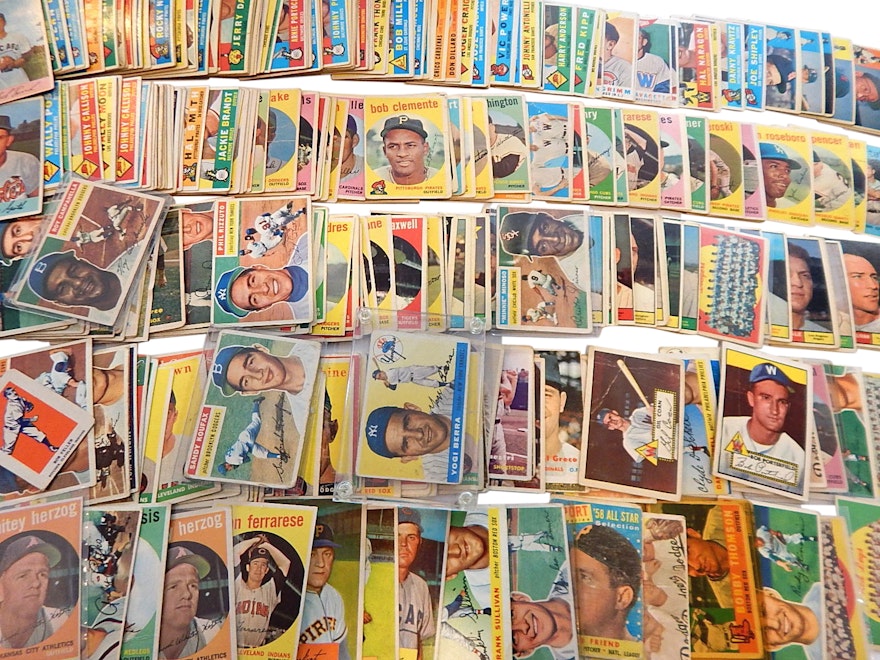 Large Vintage Baseball Card Collection with Rookies and Stars, 1952 to 1961