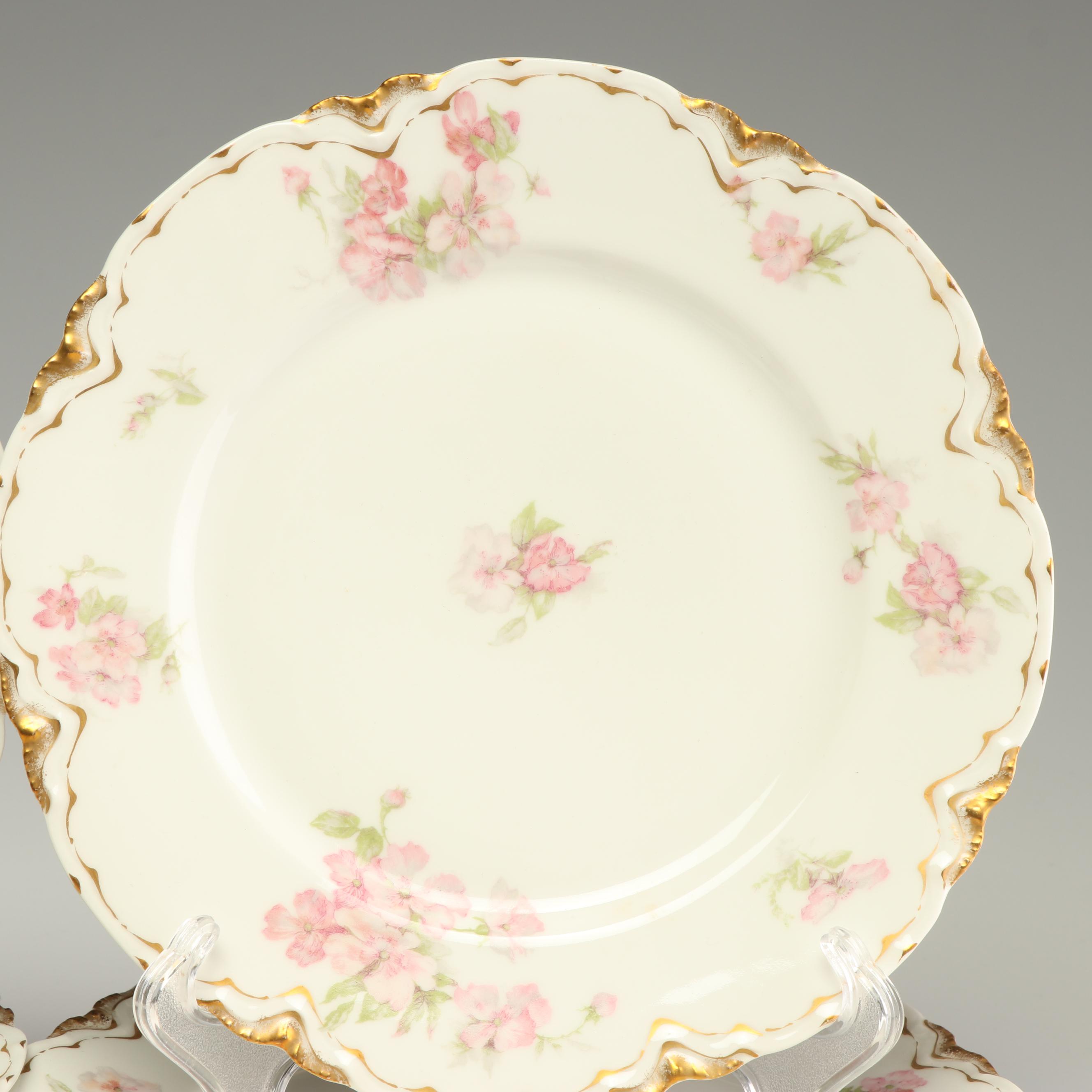 Haviland & Co. Limoges Floral Dinnerware Service, Early 20th Century