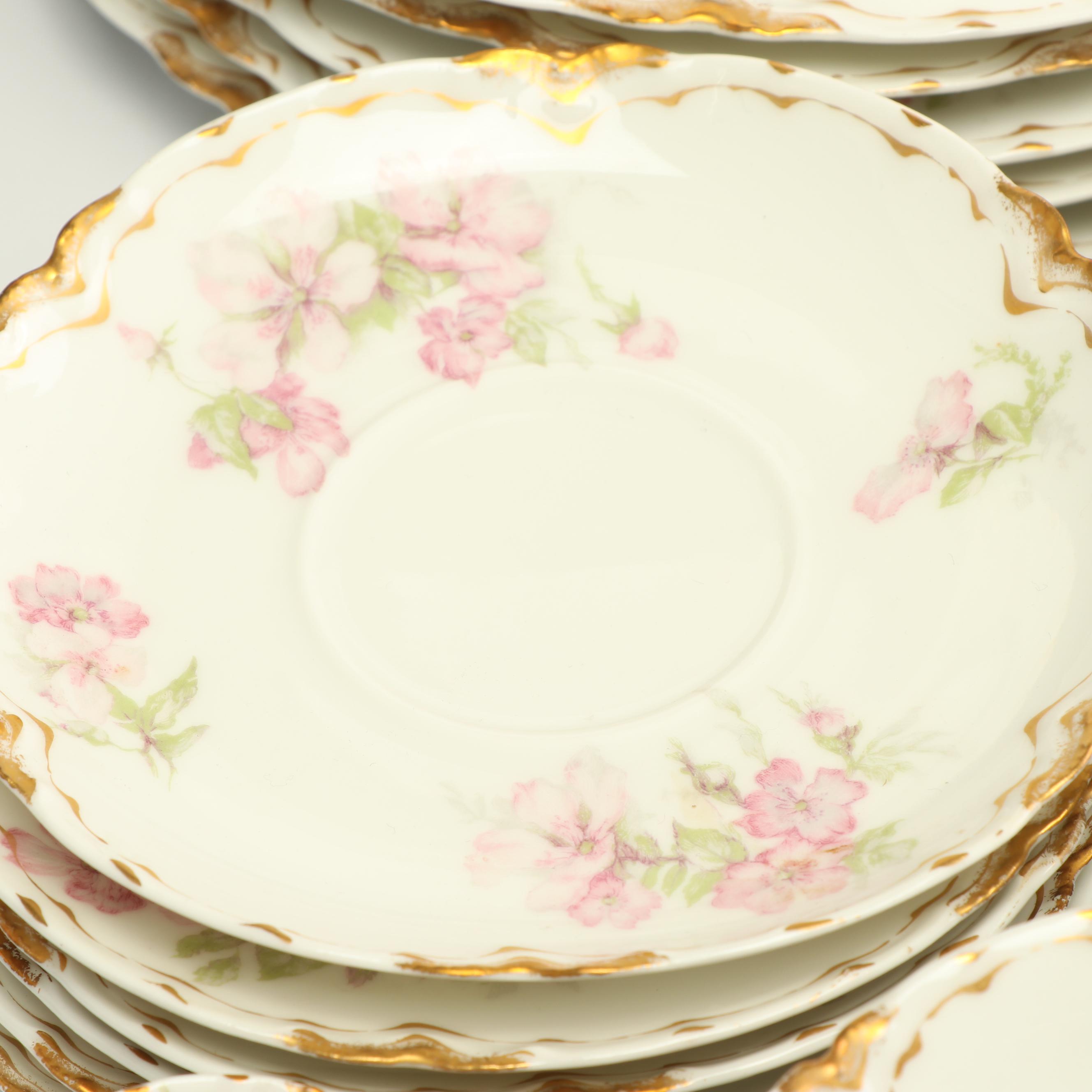 Haviland & Co. Limoges Floral Dinnerware Service, Early 20th Century