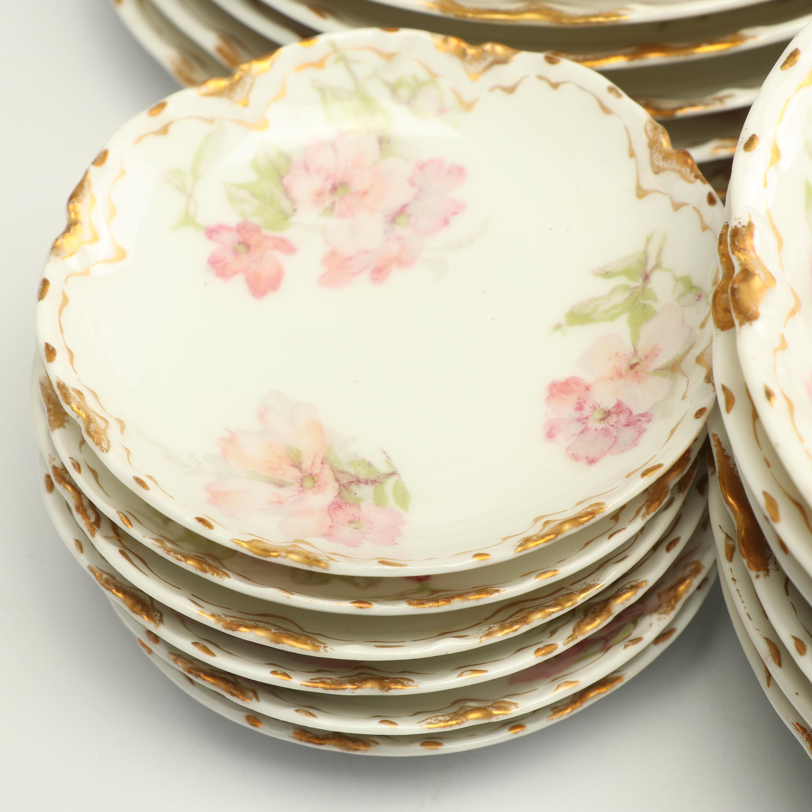 Haviland & Co. Limoges Floral Dinnerware Service, Early 20th Century