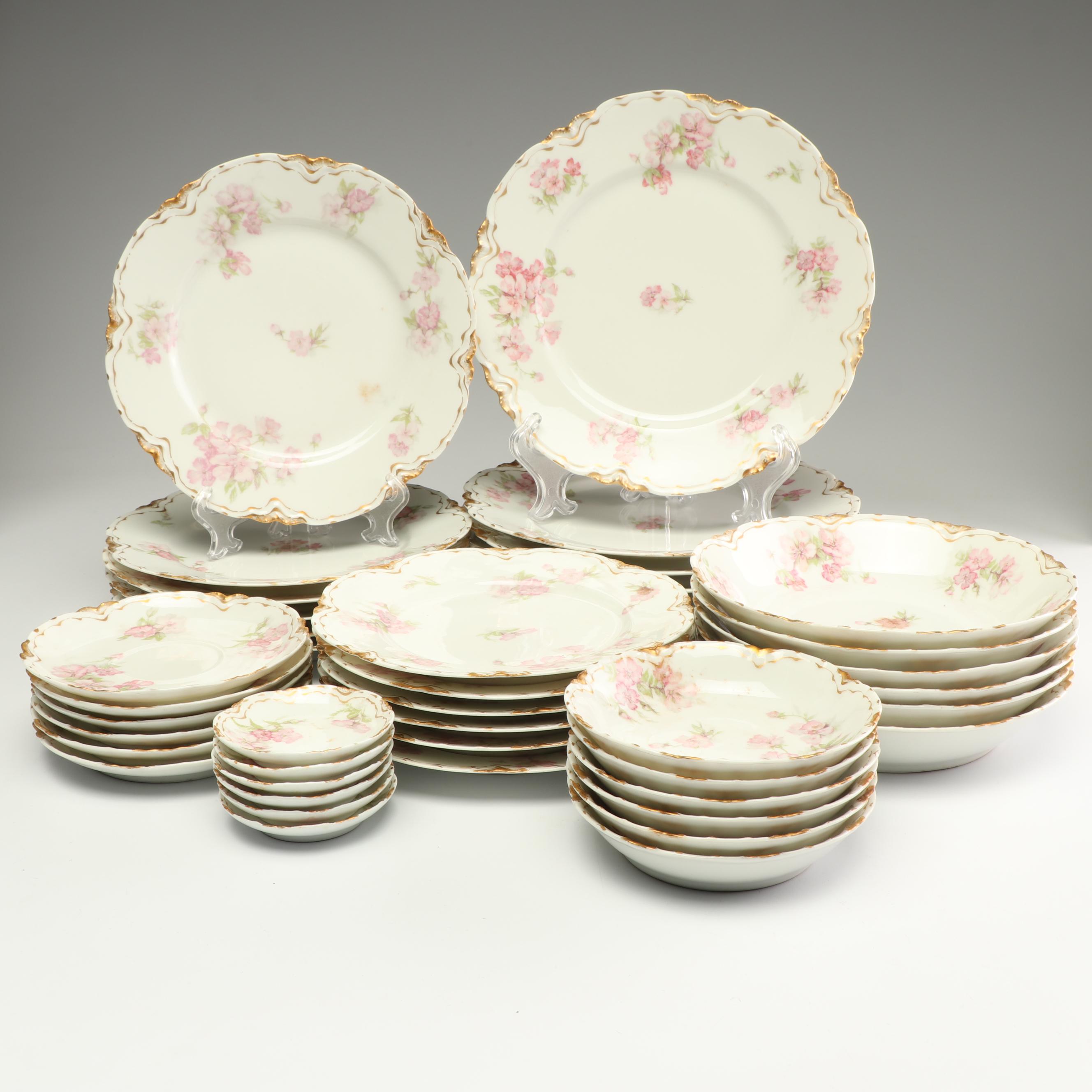 Haviland & Co. Limoges Floral Dinnerware, Service for Six, Early 20th Century