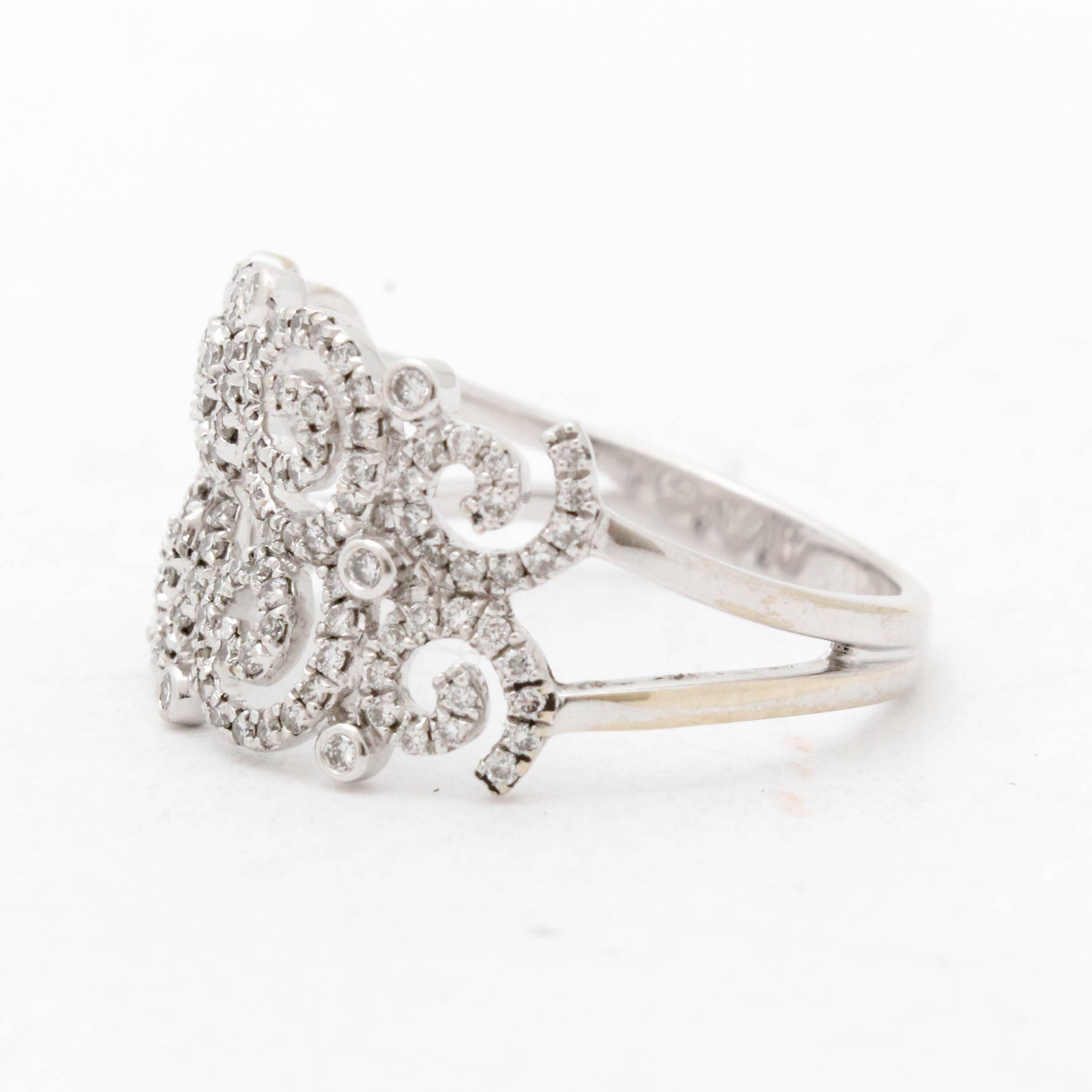 18K White Gold Diamond Ring