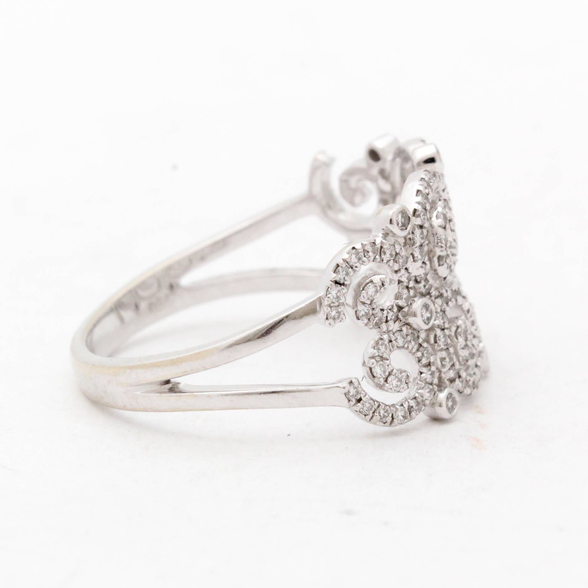 18K White Gold Diamond Ring