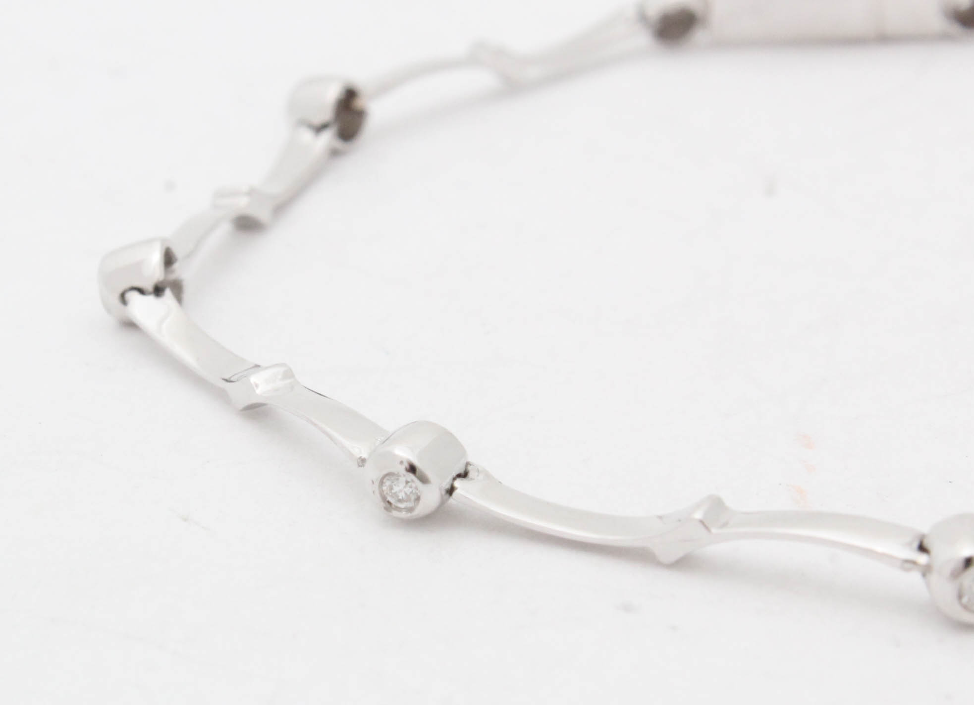 18K White Gold Diamond Bracelet