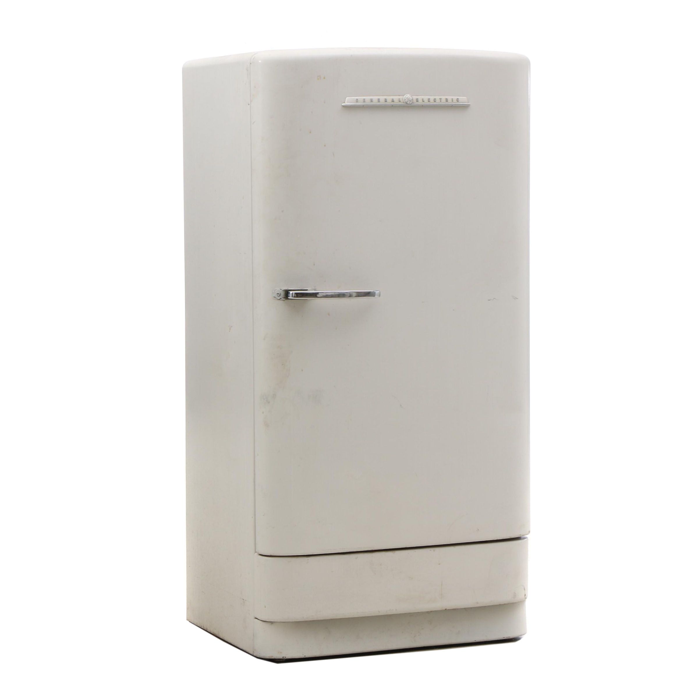 Vintage General Electric Refrigerator From "The Old Man & The Gun"