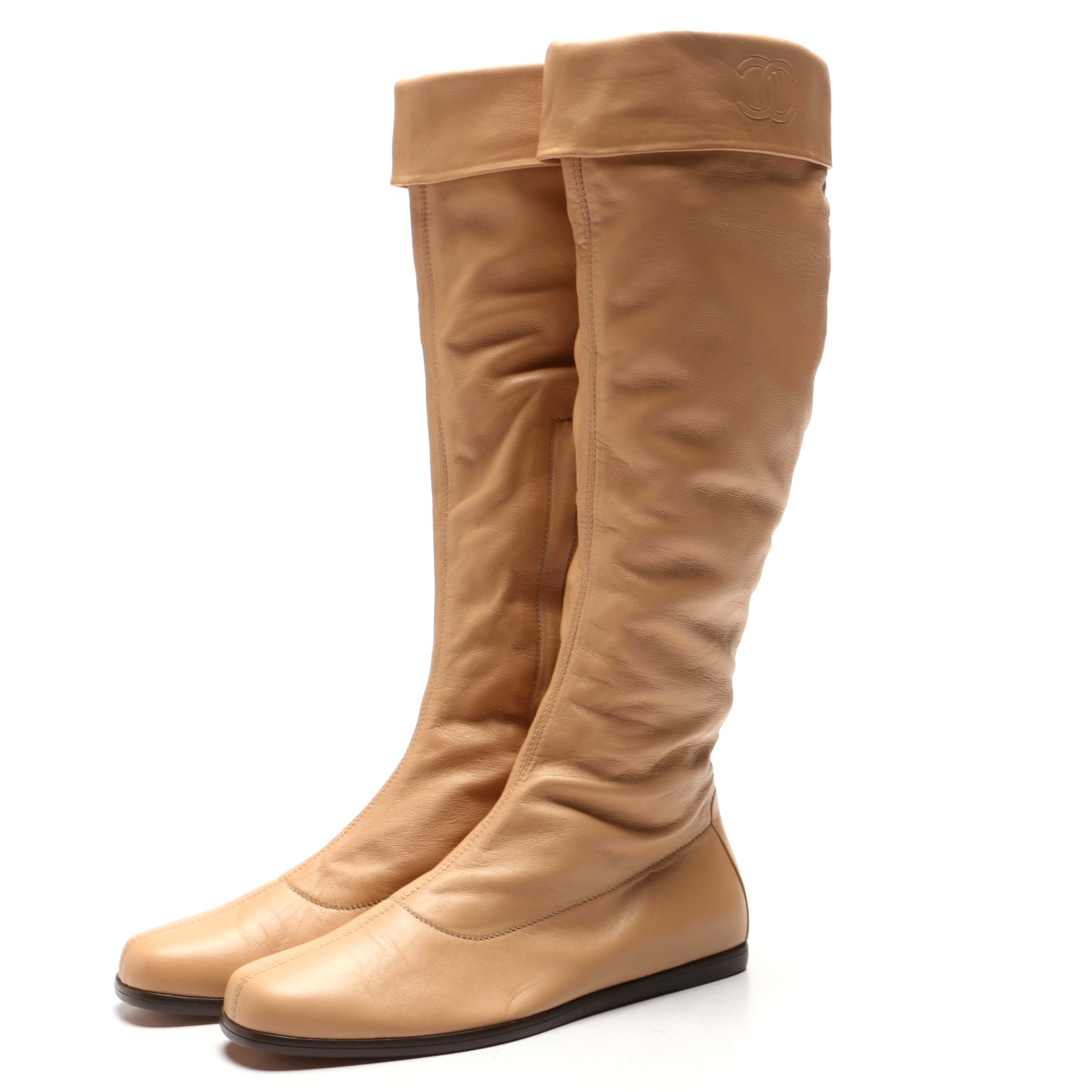 Chanel Fall/Winter 1999 Runway Collection CC Logo Beige Leather Boots