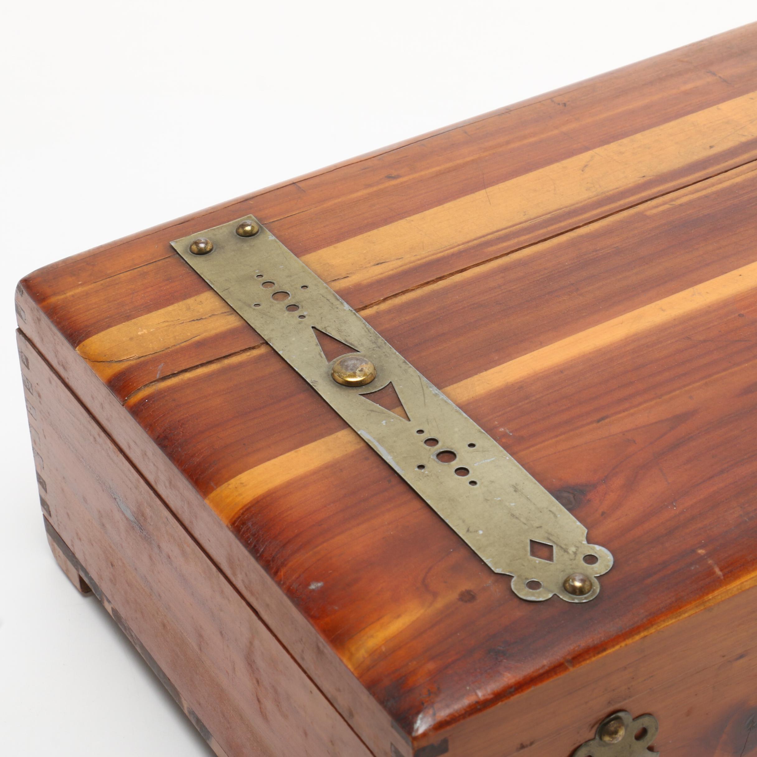 Film Prop Home Decor From "The Old Man & The Gun"