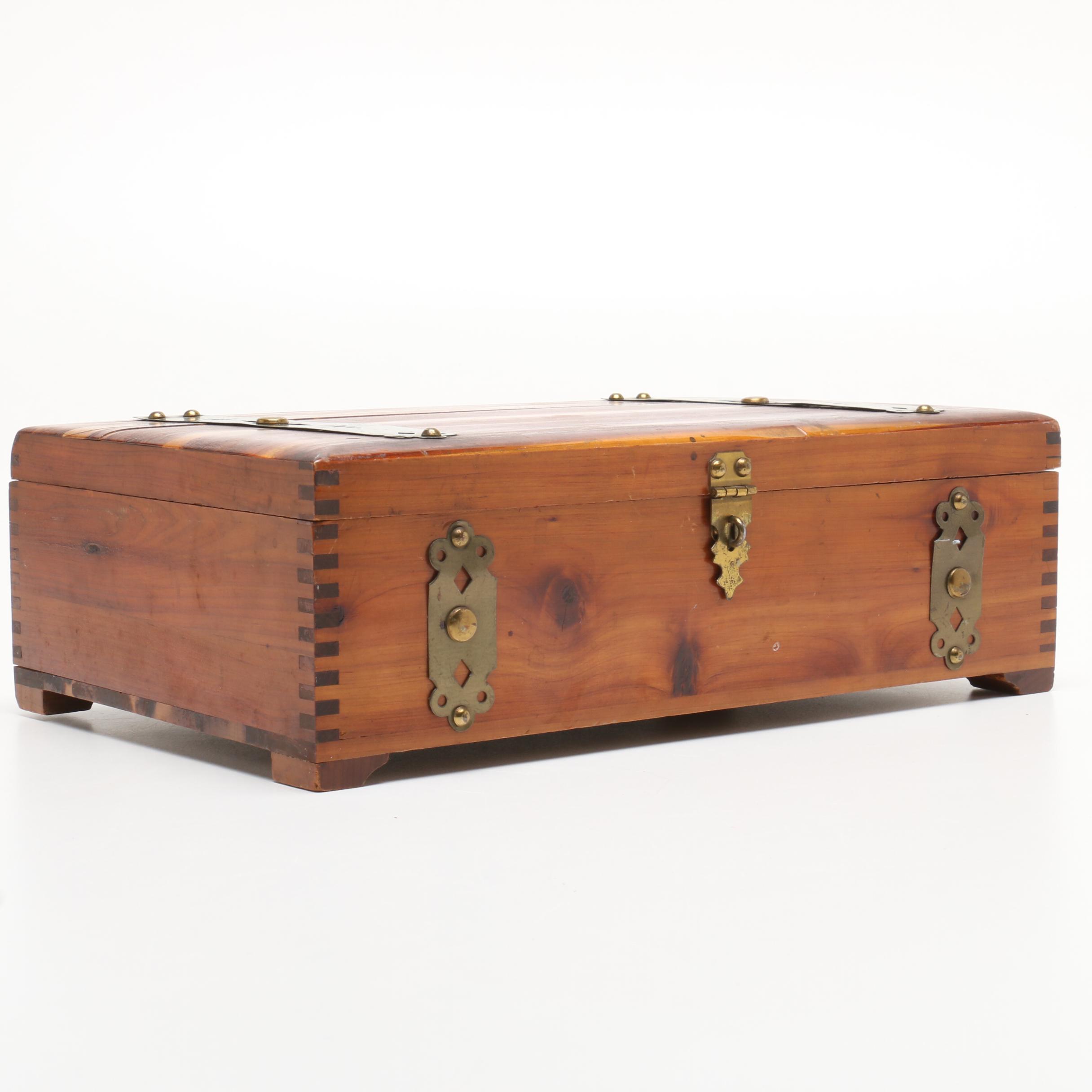 Film Prop Home Decor From "The Old Man & The Gun"