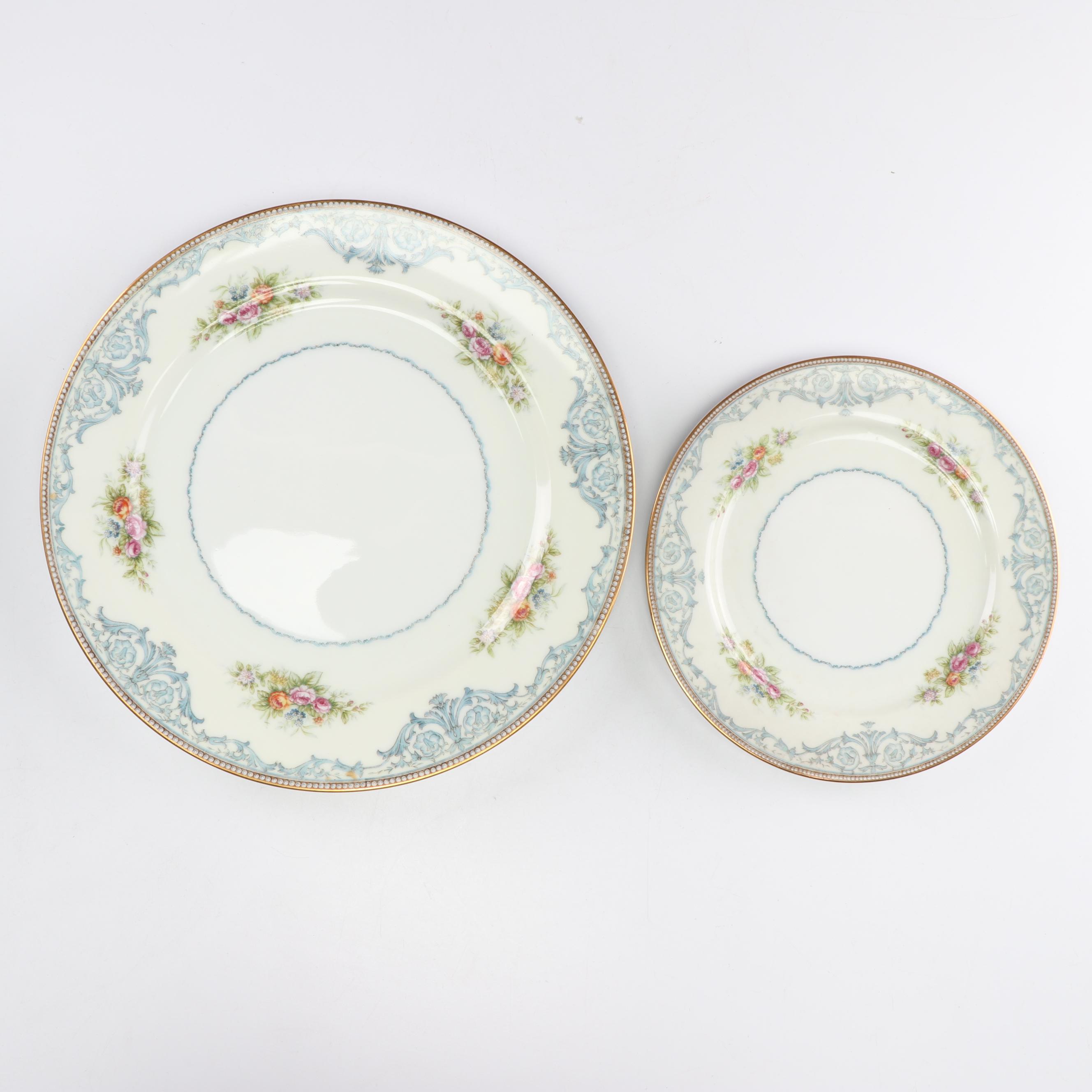 Kingsley (Japan) "Duchess" Porcelain Dinnerware Service of Twelve