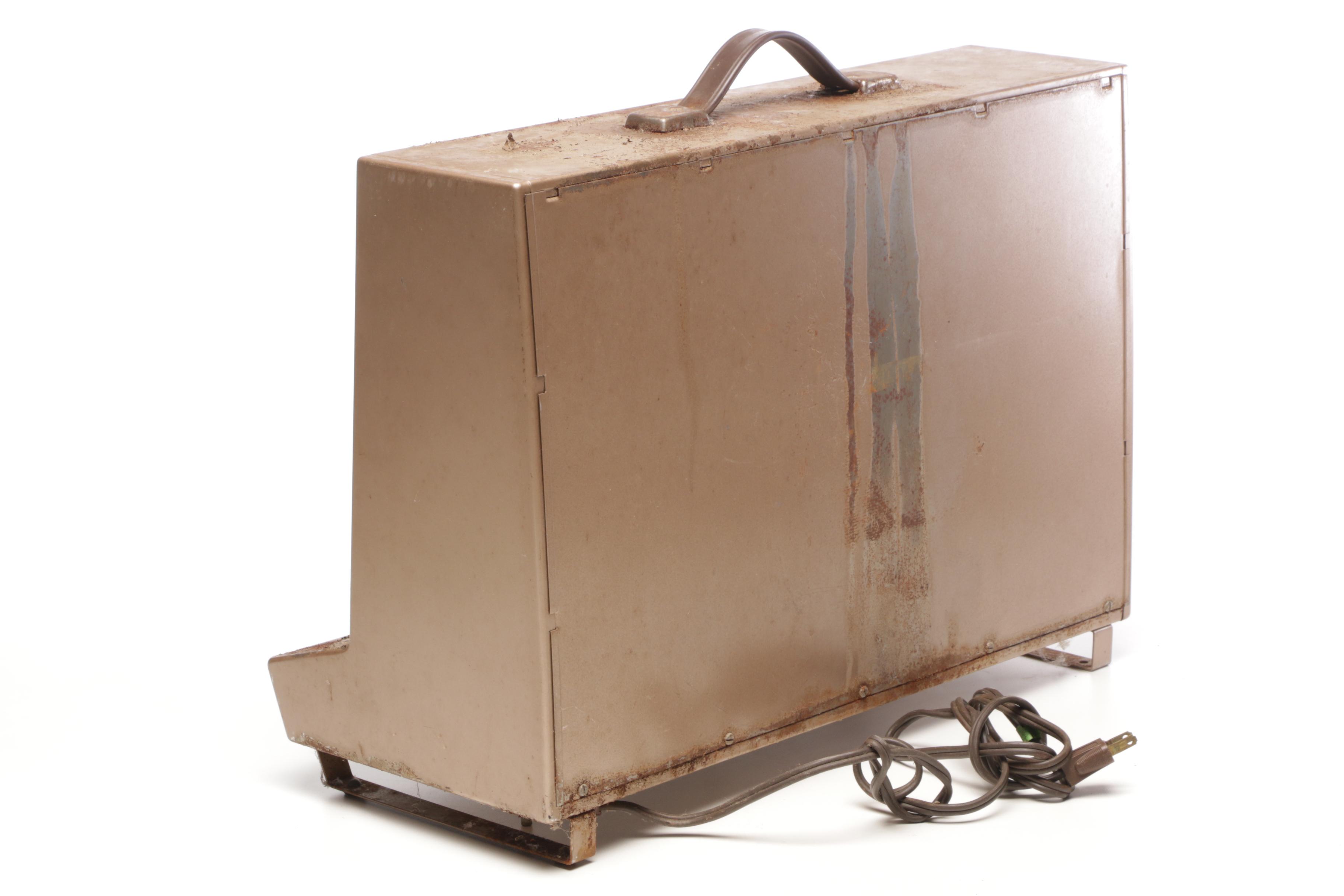 Toastmaster Instant Heat Portable Space Heater From "The Old Man & The Gun"