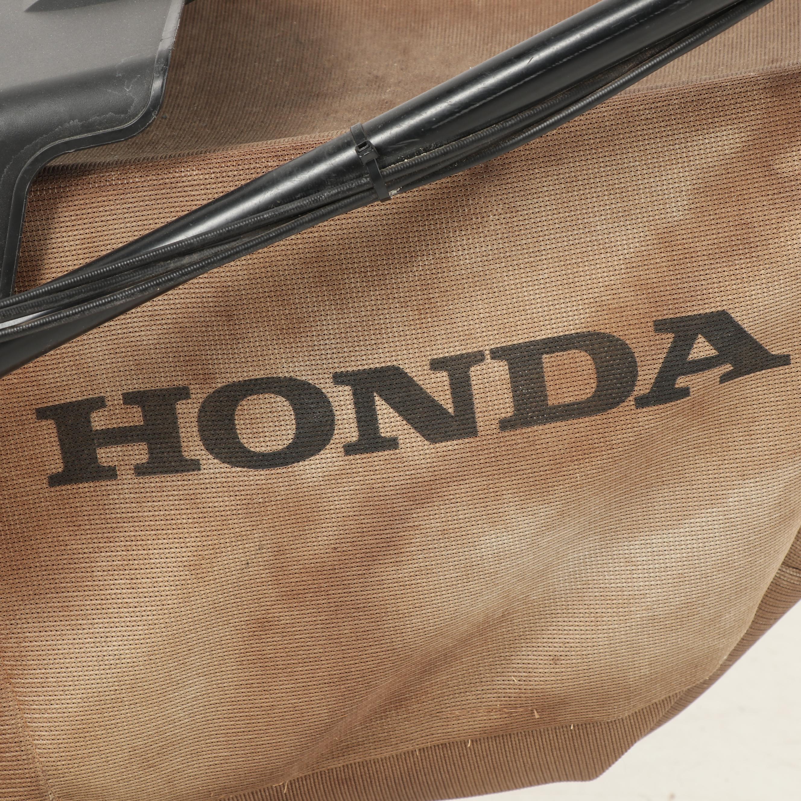 Honda HRX 217 Versamow 4-In-1 21" Deck Lawnmower