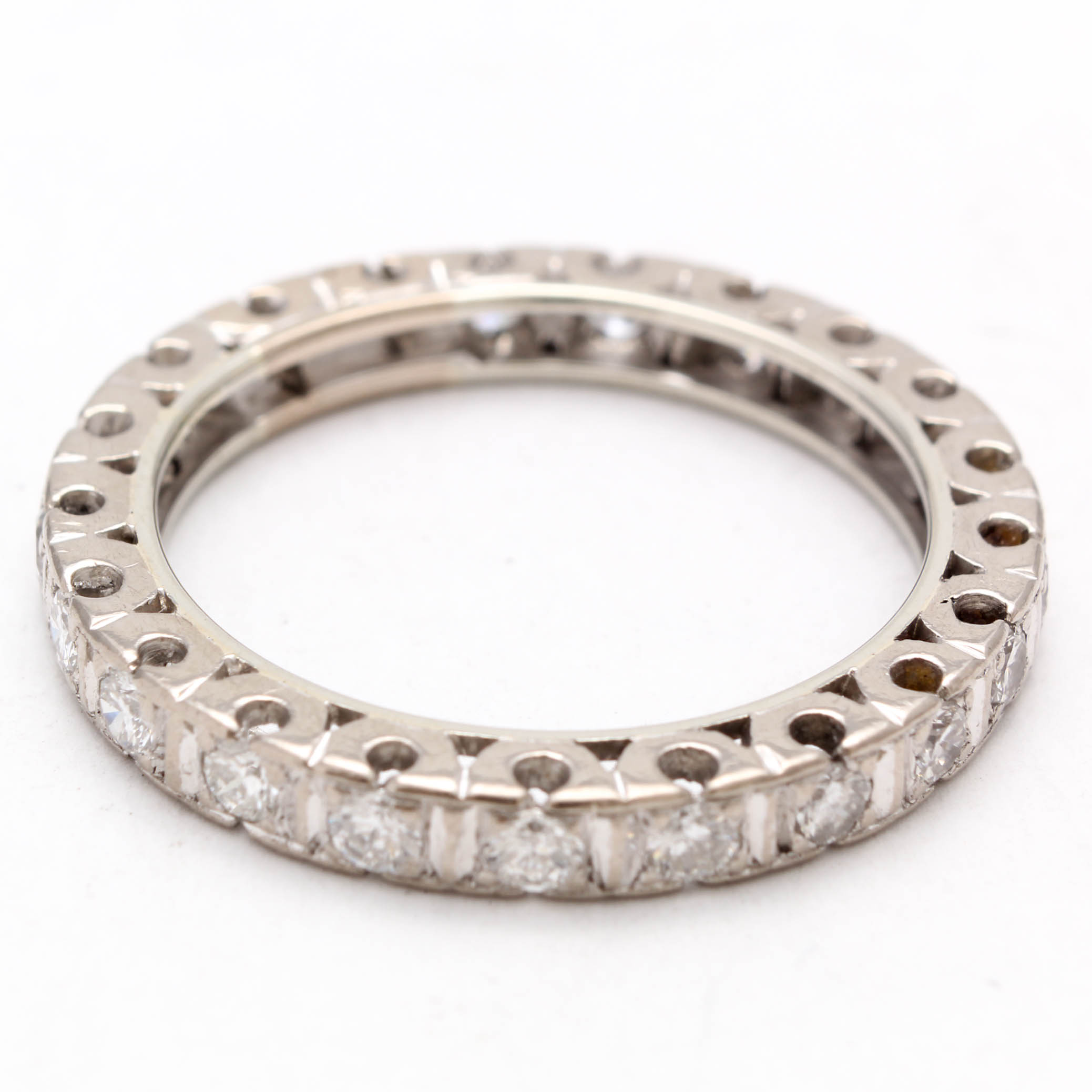 18K White Gold Diamond Eternity Band Ring