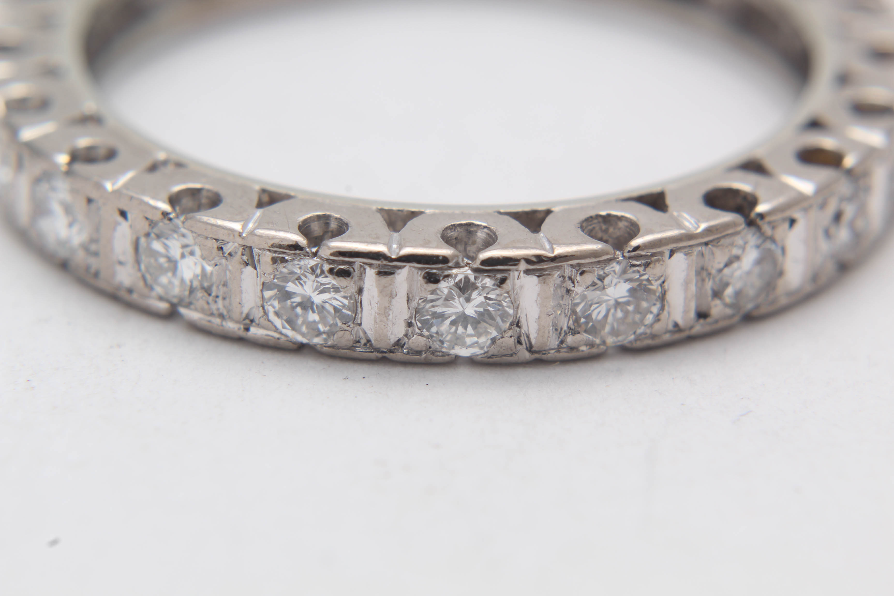 18K White Gold Diamond Eternity Band Ring